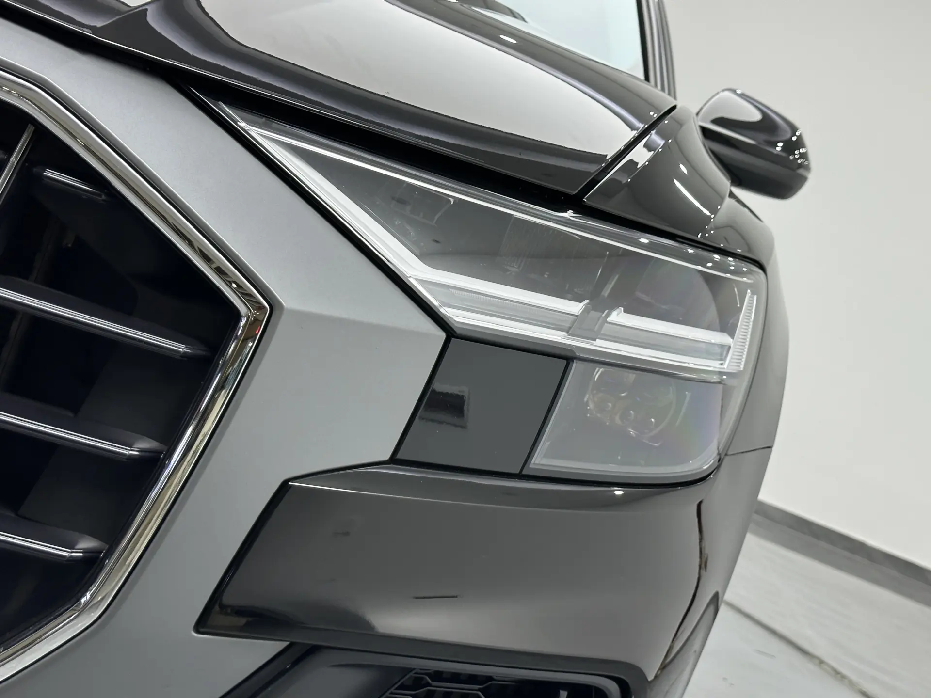 Audi Q8, 2025 28