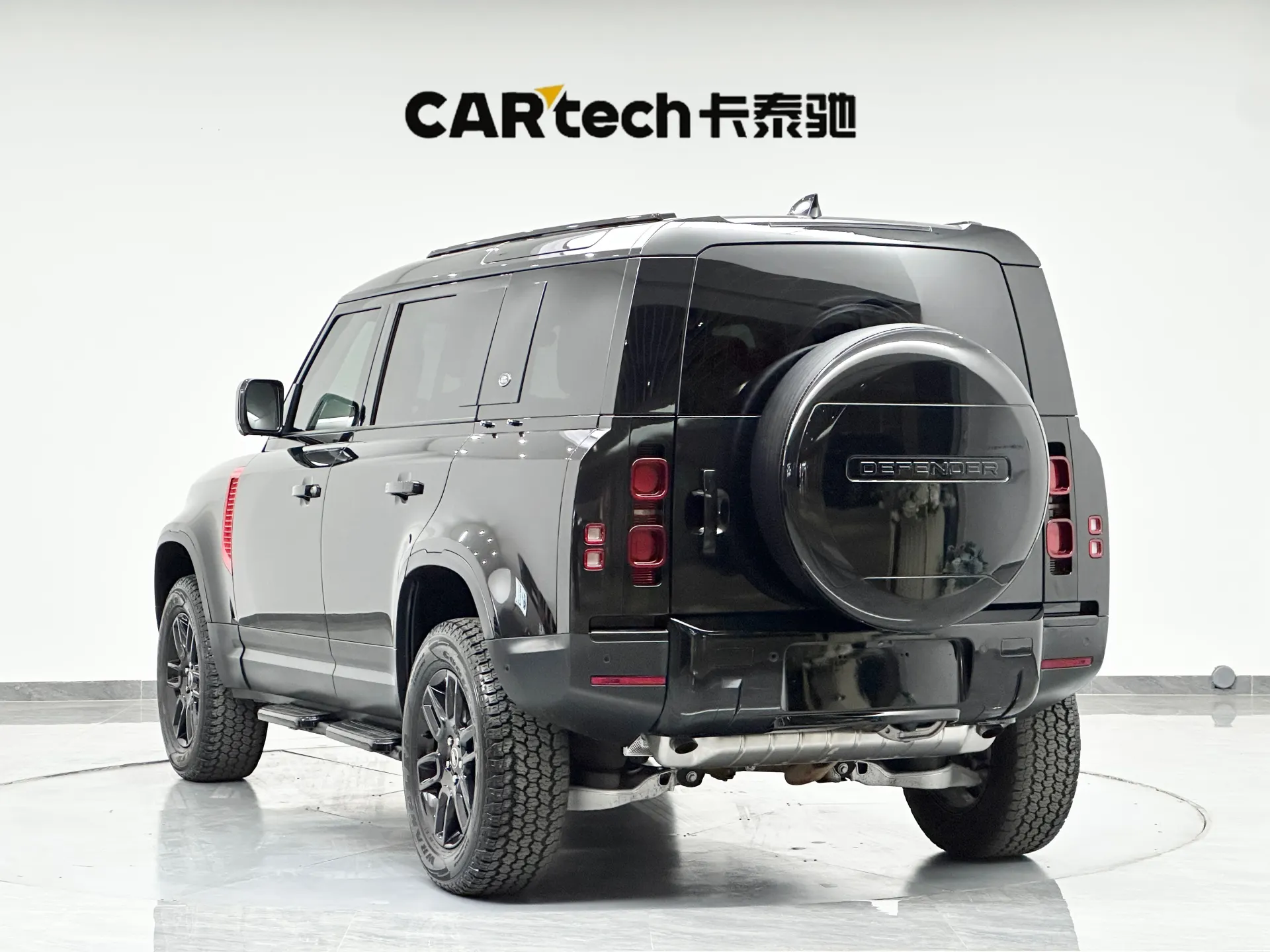 Land Rover Defender, 2022 6