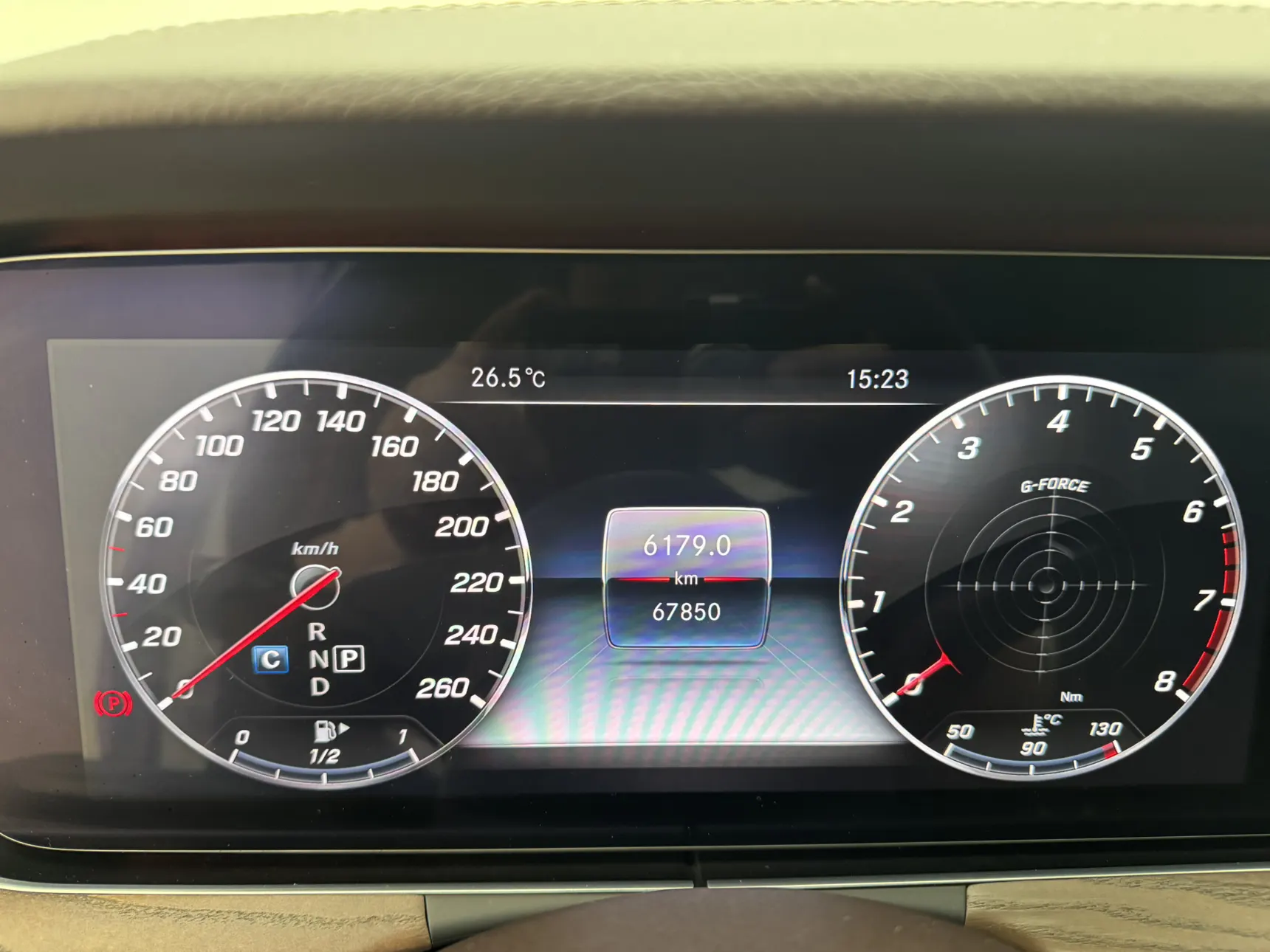 Mercedes-Benz E 300 L, 2020 11