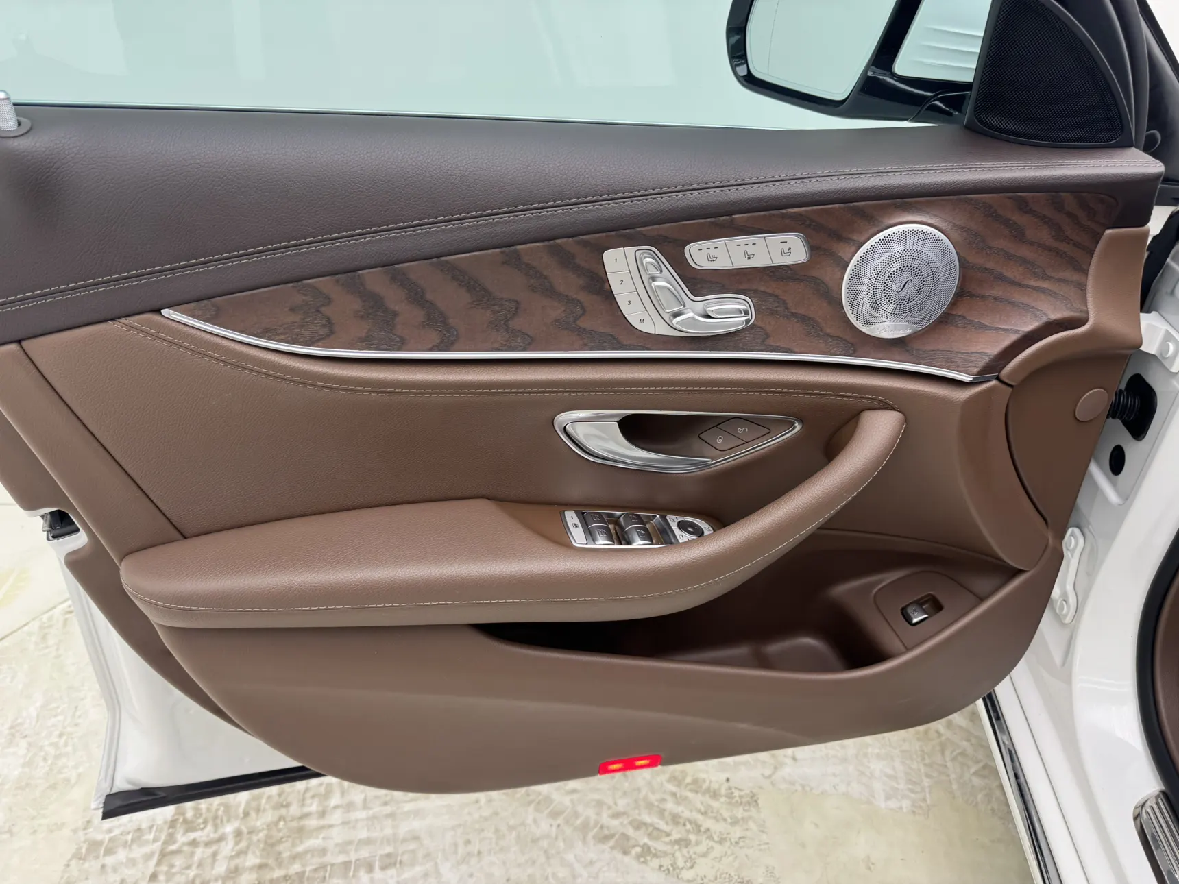 Mercedes-Benz E 300 L, 2020 12