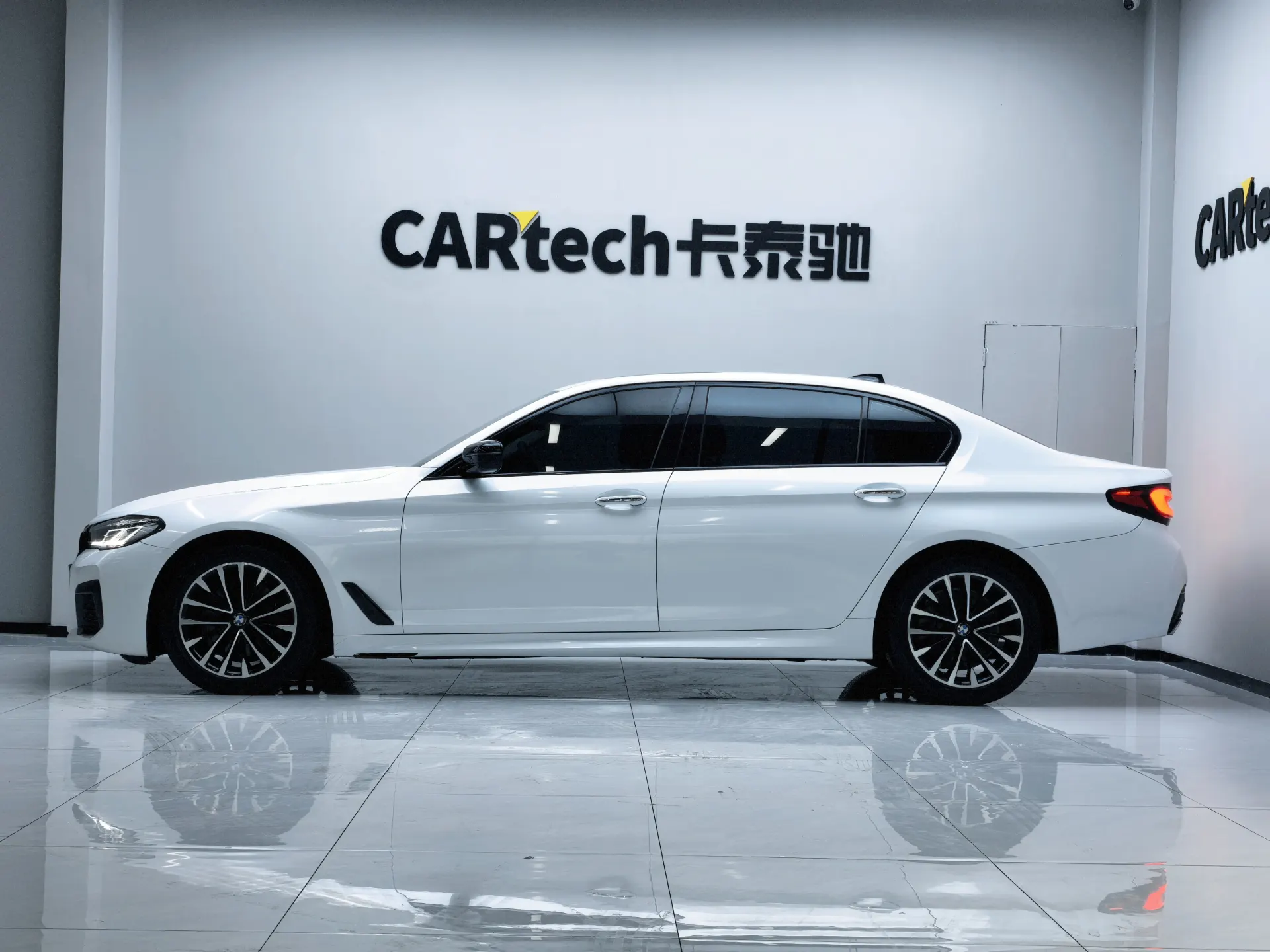 BMW 525Li, 2018 8