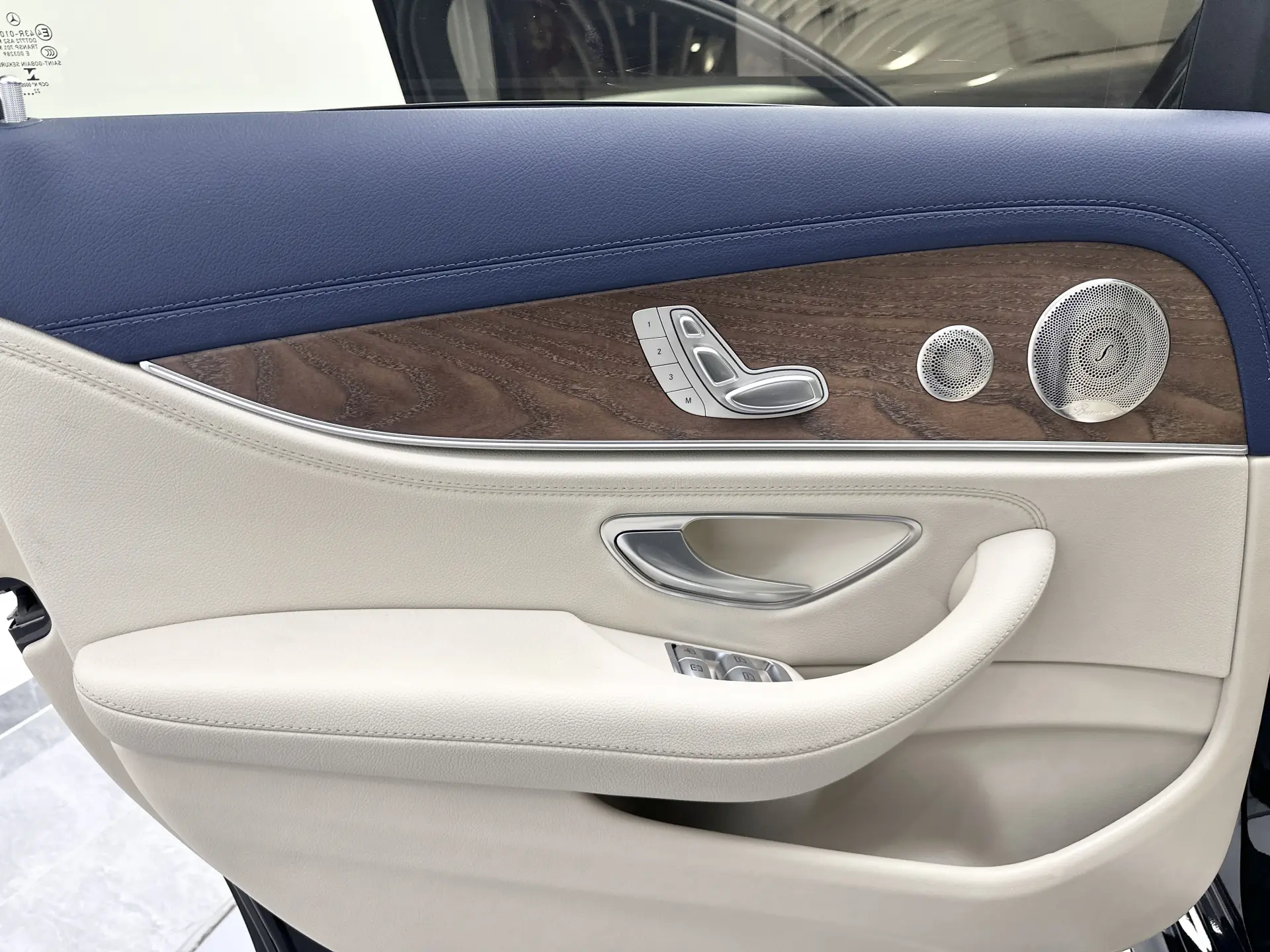 Mercedes-Benz E 300 L, 2022 36