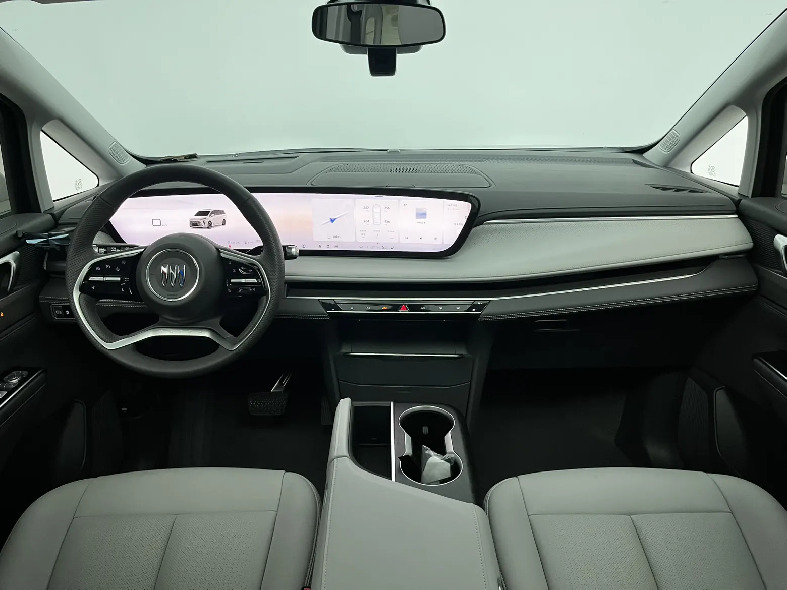 Buick GL8, 2025 9