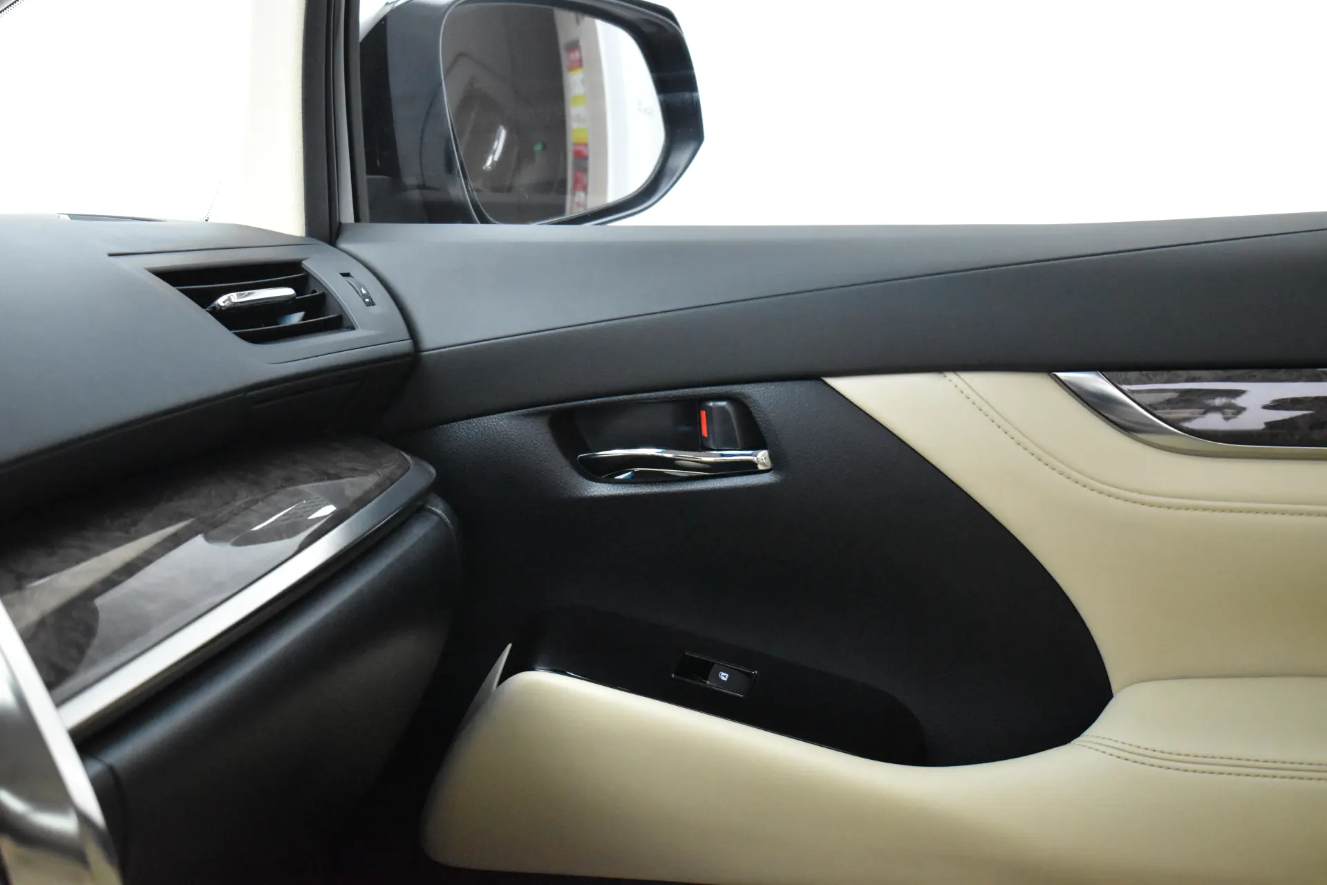 Toyota Vellfire, 2021 21