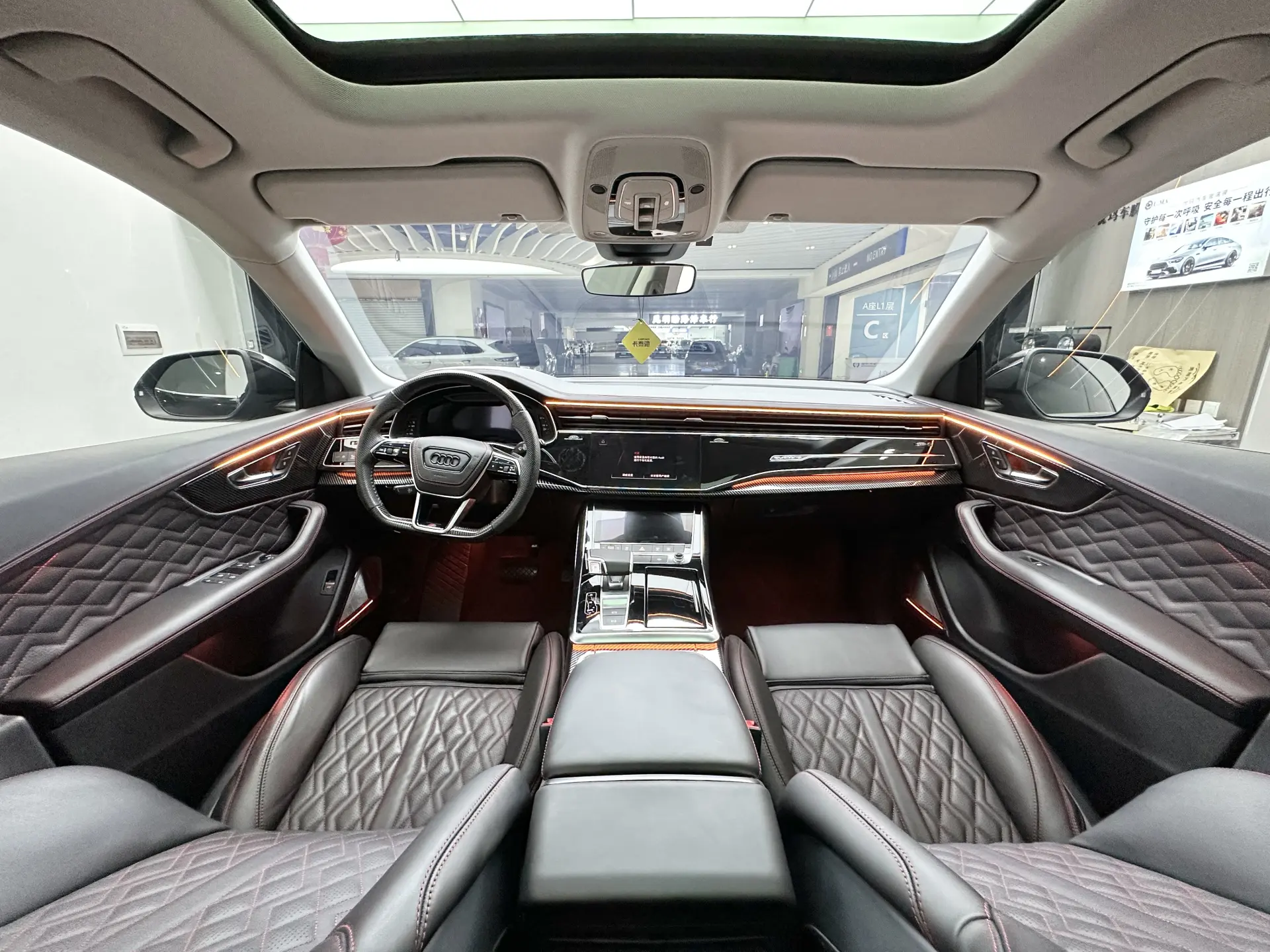 Audi Q8, 2025 17