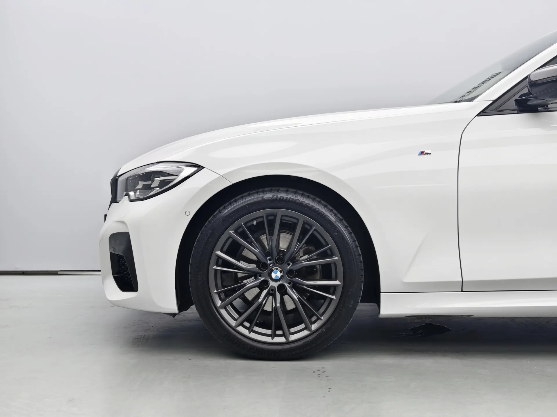 BMW 325i, 2020 6