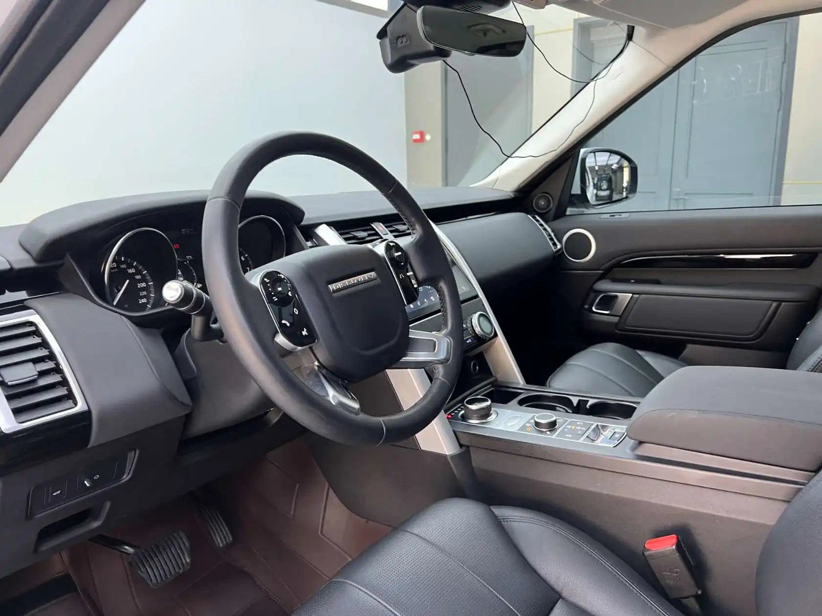 Land Rover Discovery, 2019 9