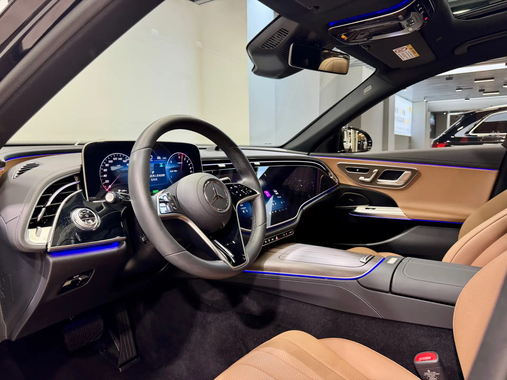 Mercedes-Benz E 350 e, 2024 6