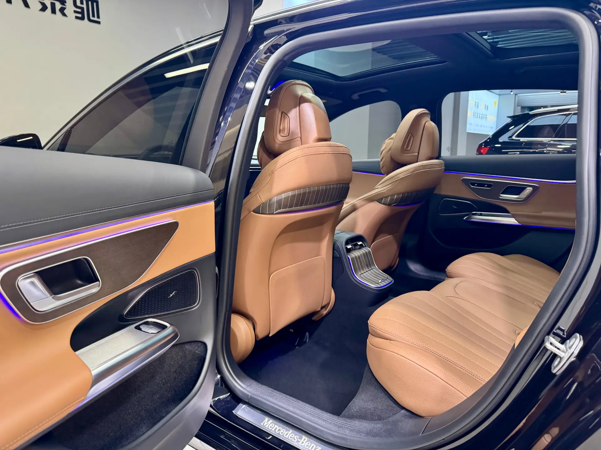 Mercedes-Benz E 350 e, 2024 17