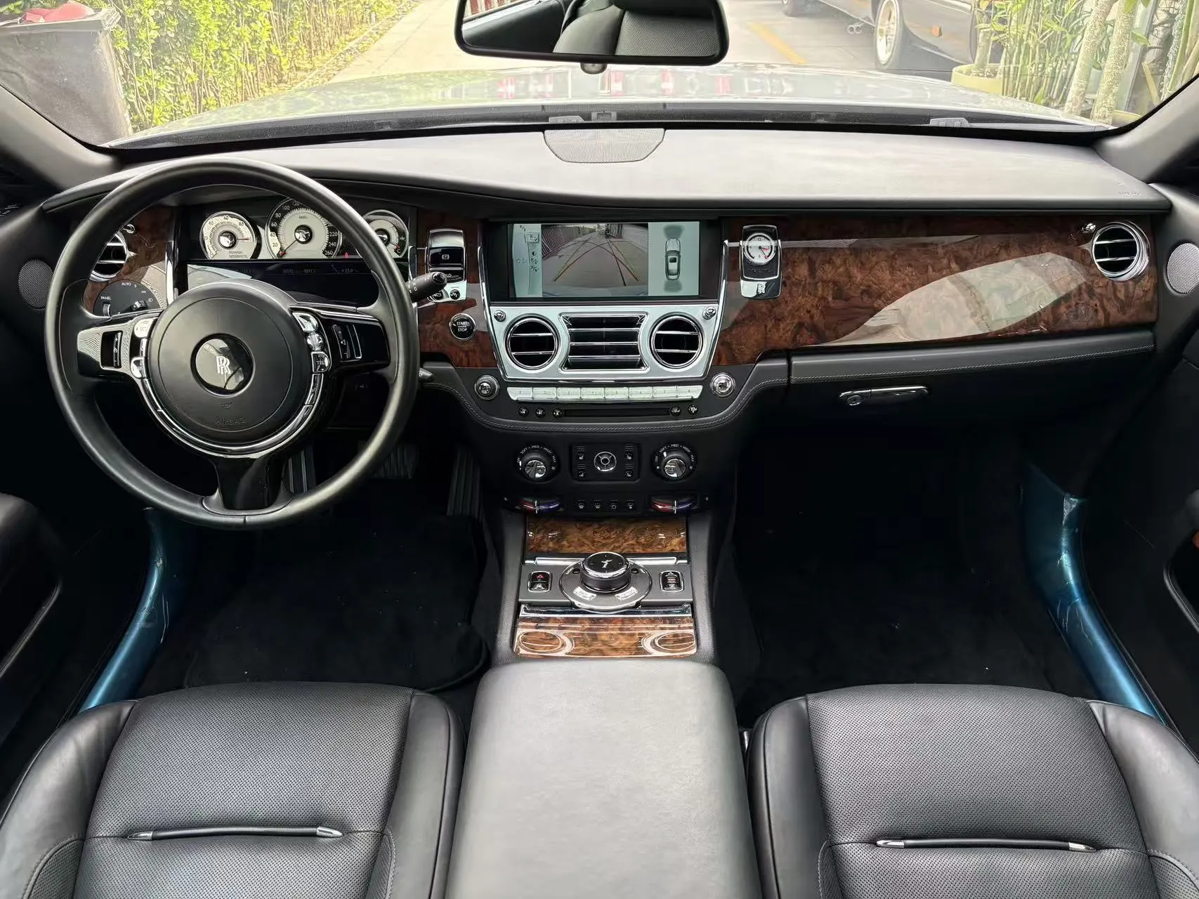 Rolls-Royce Wraith, 2015 3