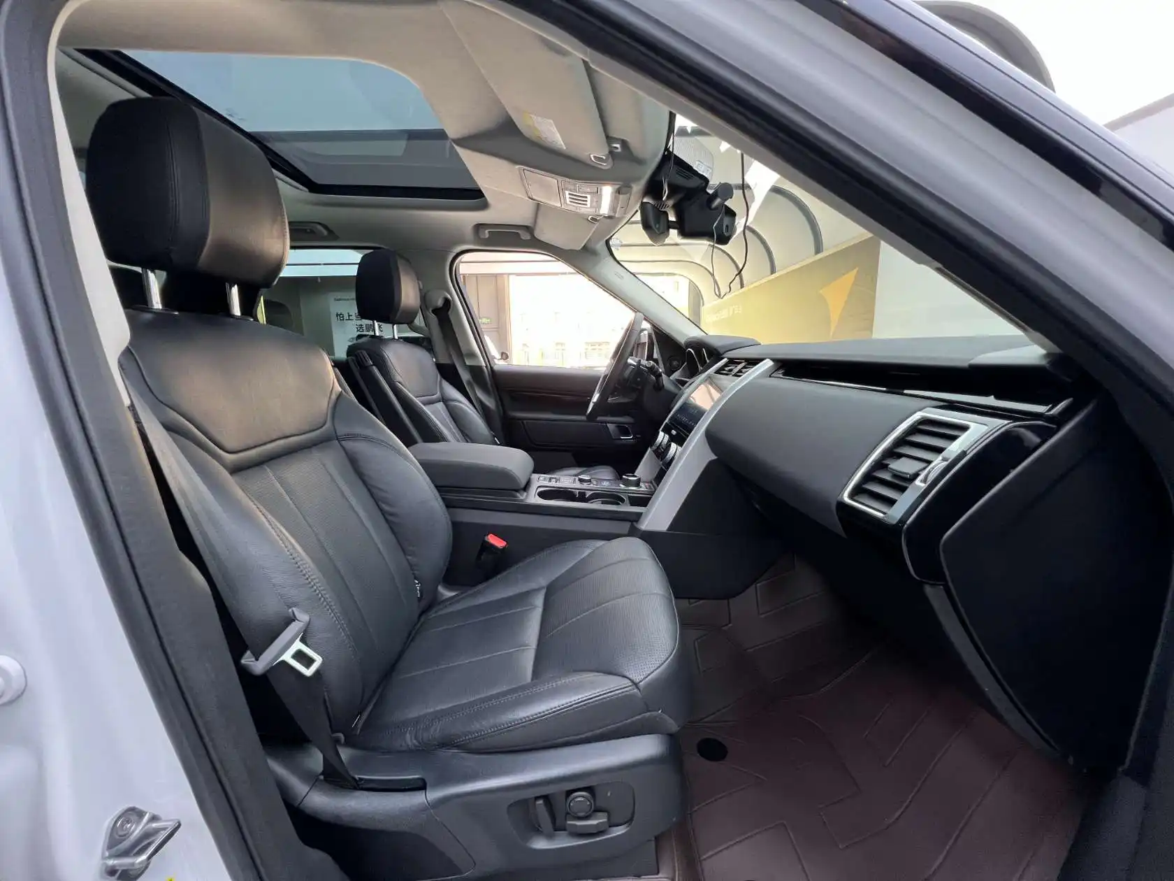 Land Rover Discovery, 2019 18