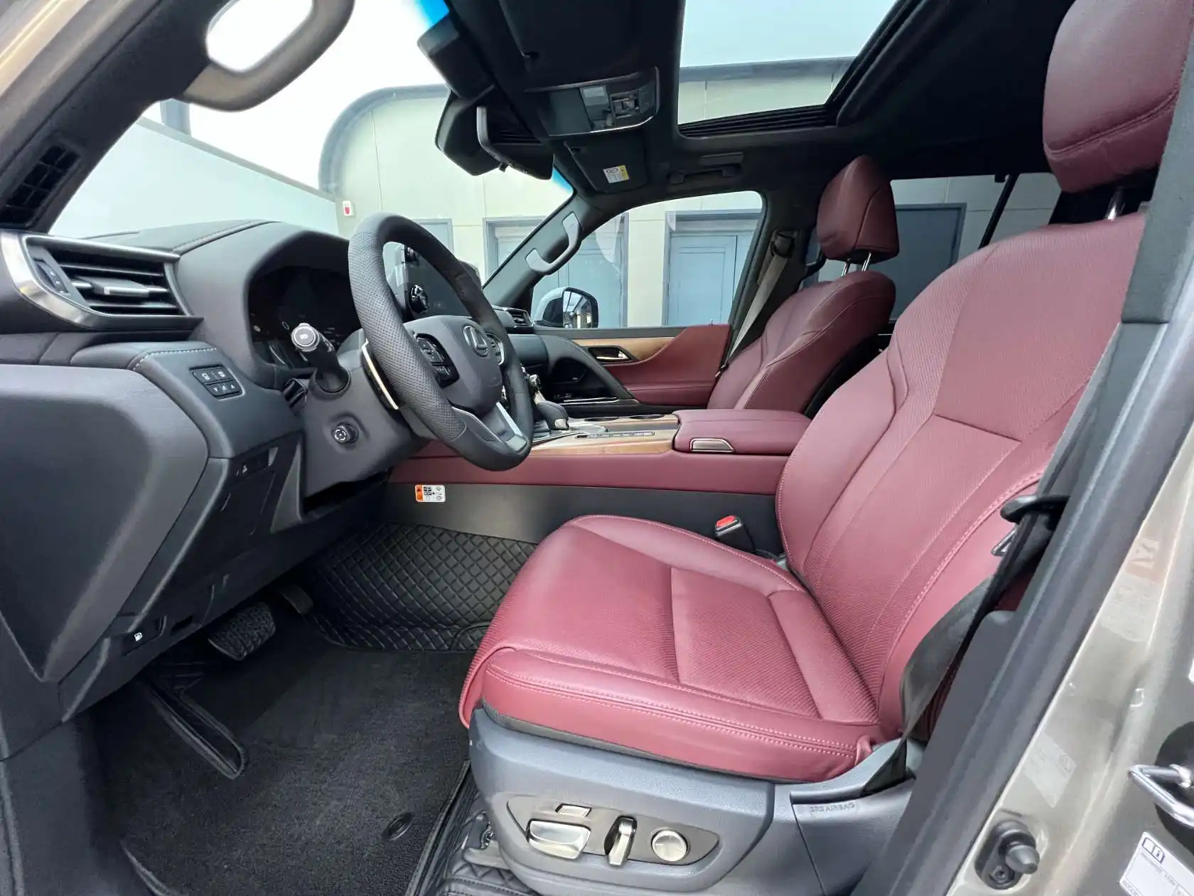 Lexus LX 600, 2026 12