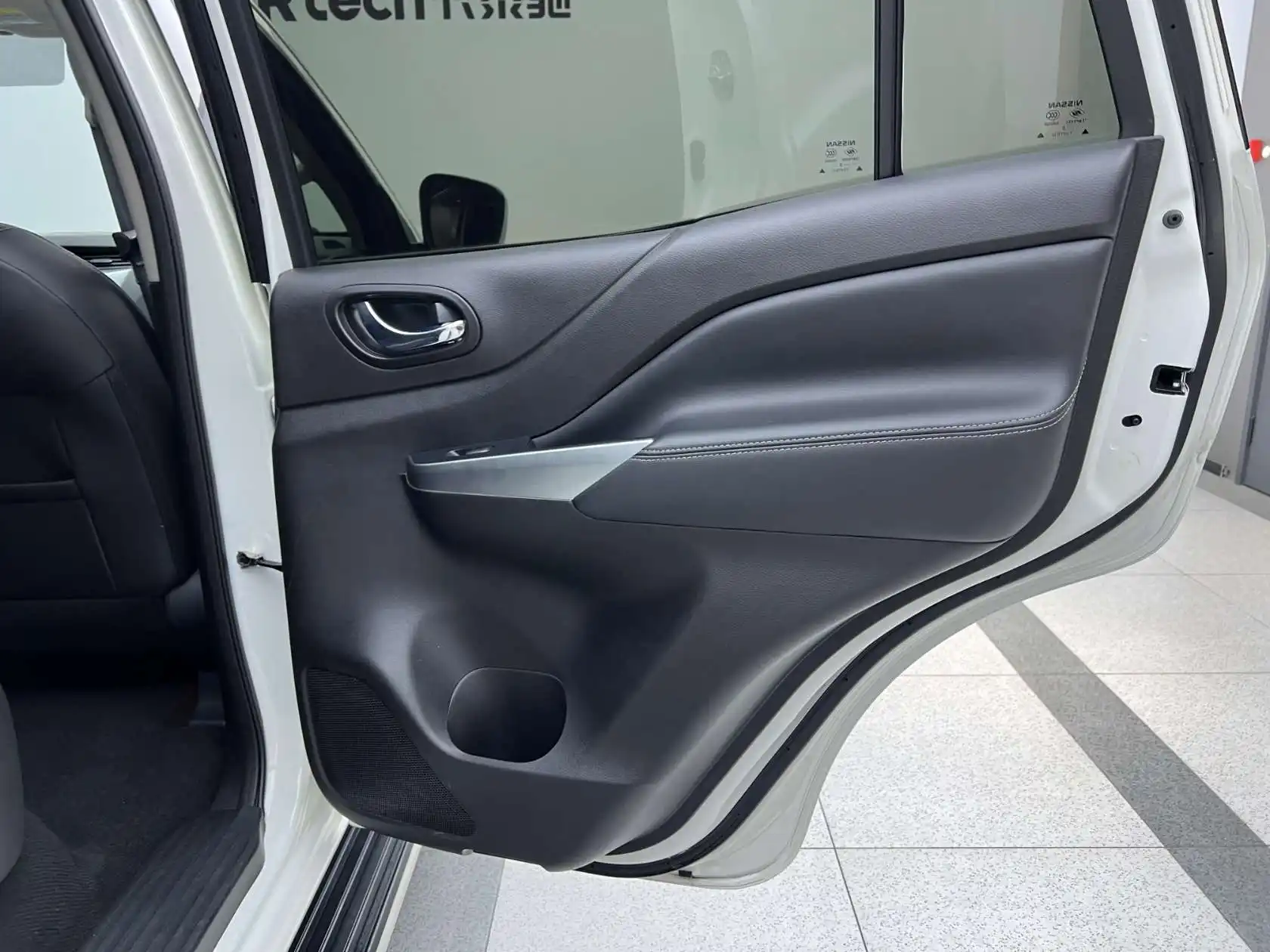 Nissan Terra, 2020 16