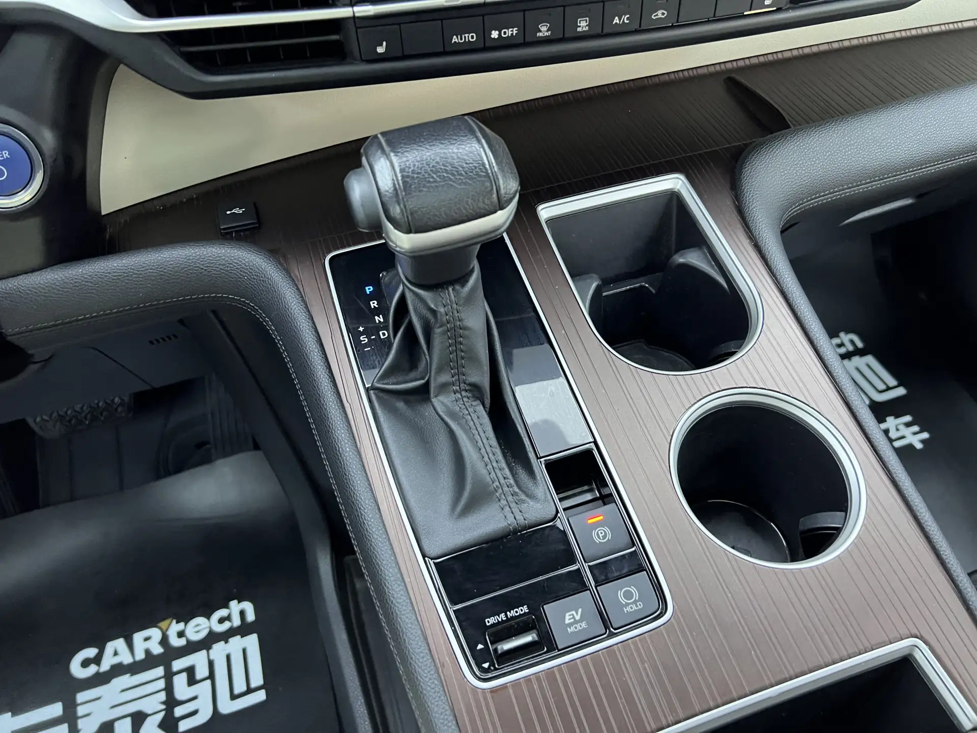 Toyota Granvia, 2024 21