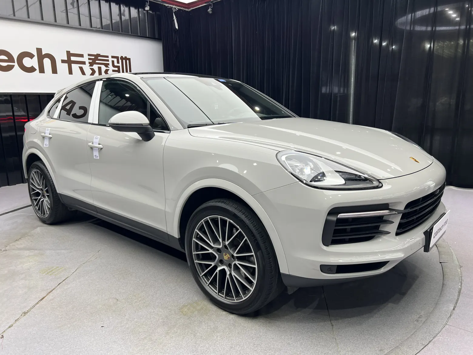 Porsche Cayenne, 2022 11