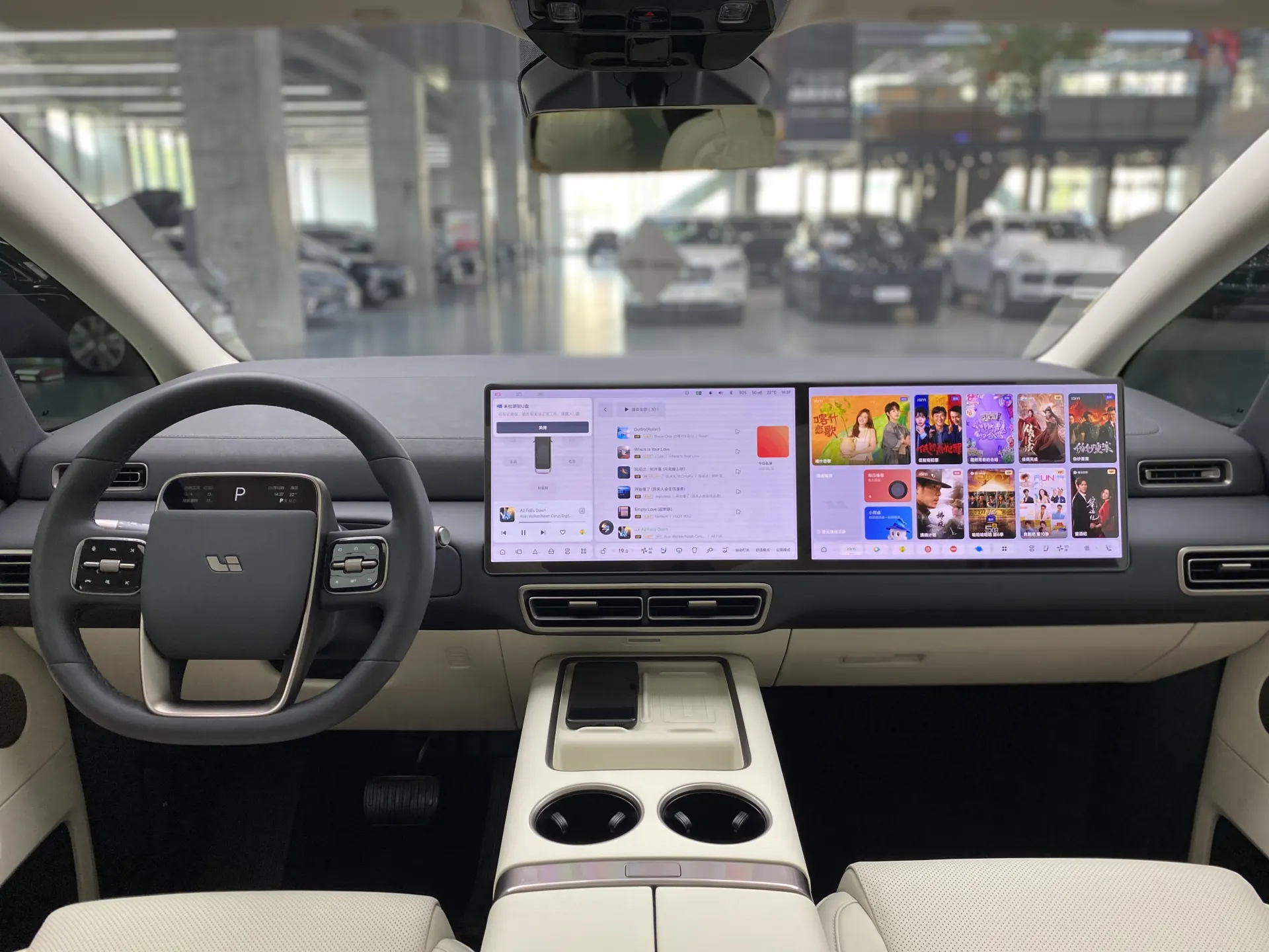 Li Auto MEGA, 2025 16