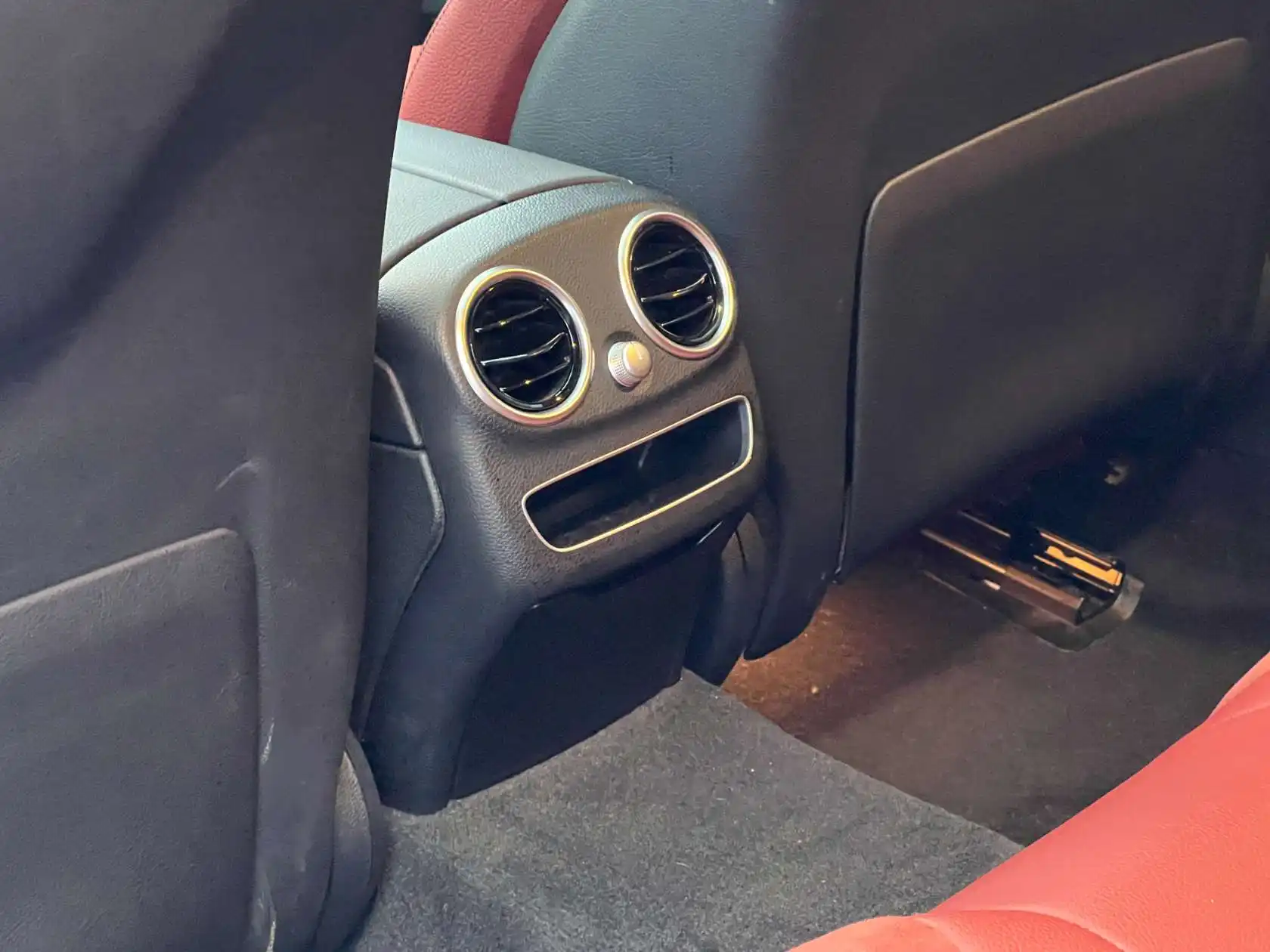 Mercedes-Benz C 260, 2019 13