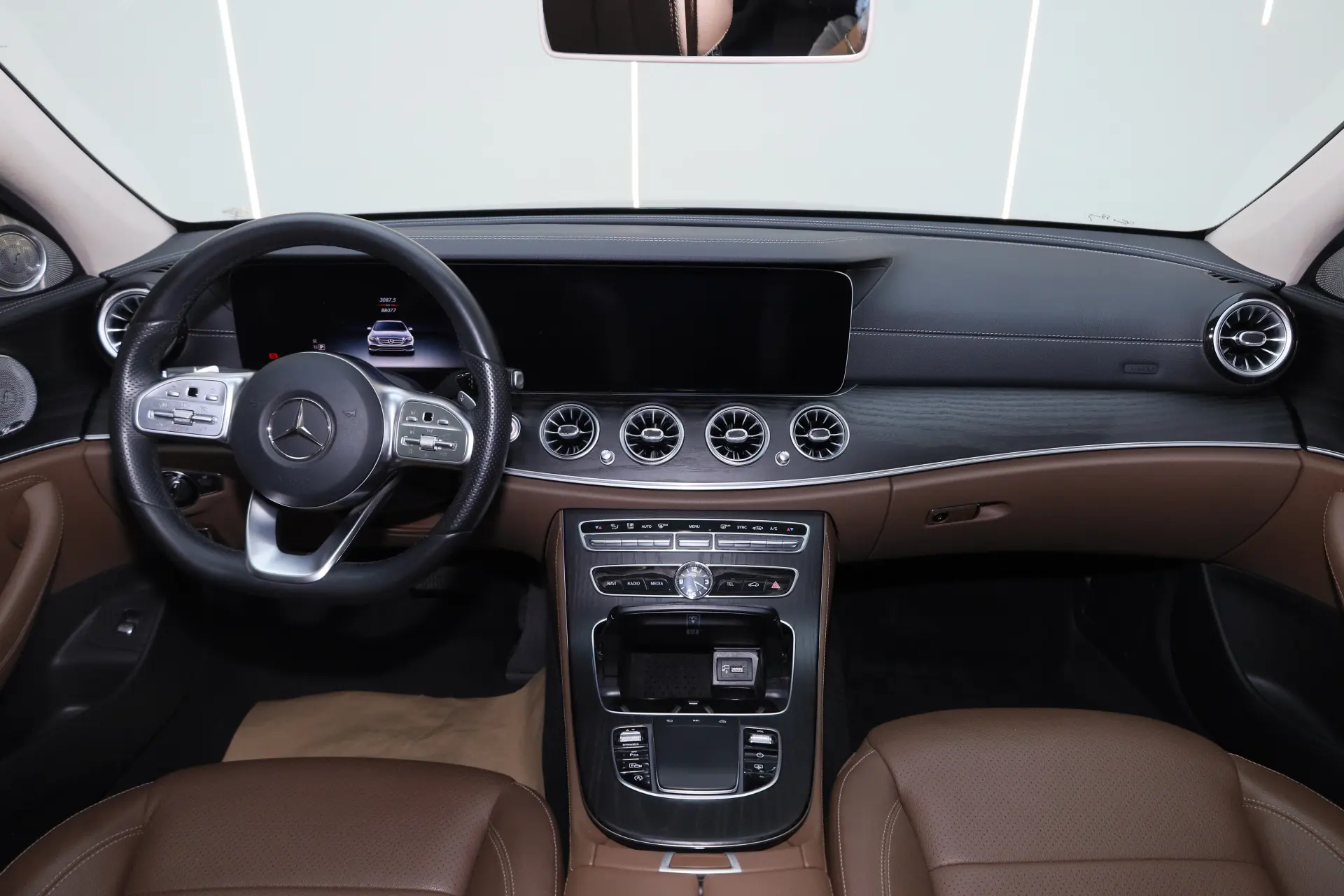 Mercedes-Benz E 300 L, 2020 14