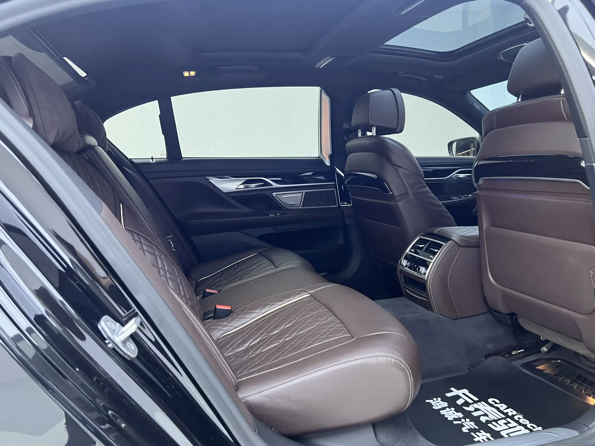 BMW 740Li, 2021 23