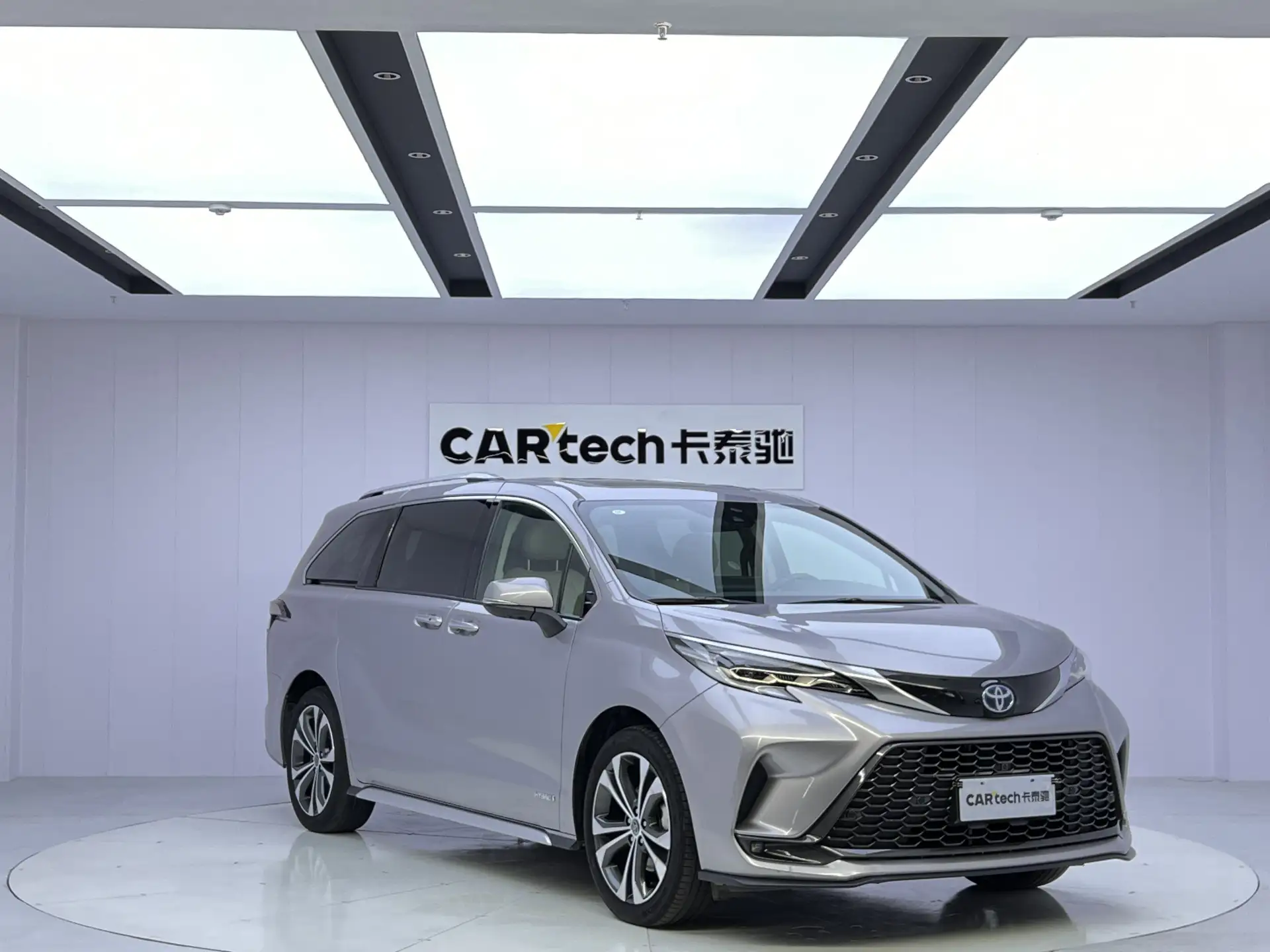 Toyota Granvia, 2024 3