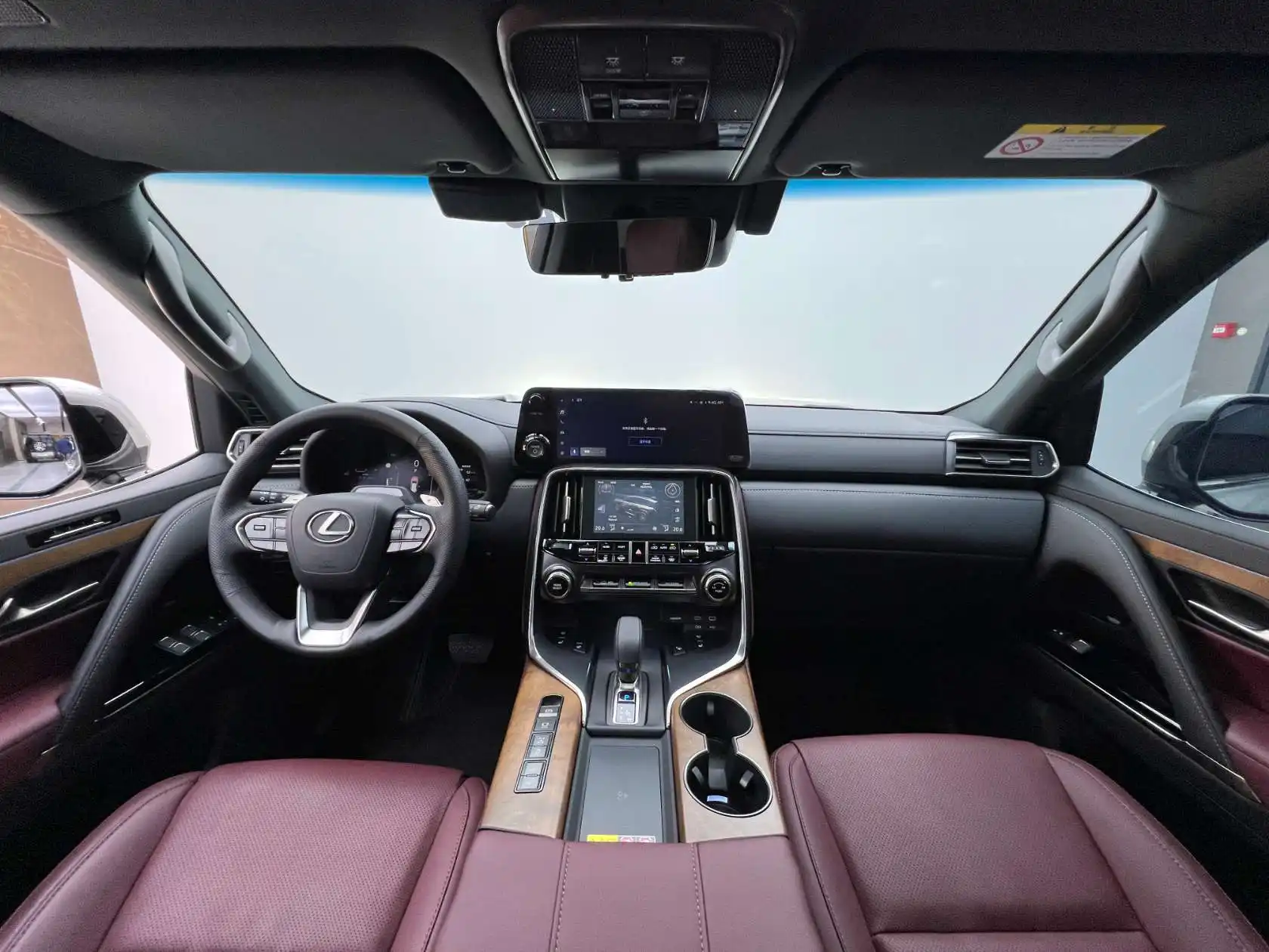 Lexus LX 600, 2026 25