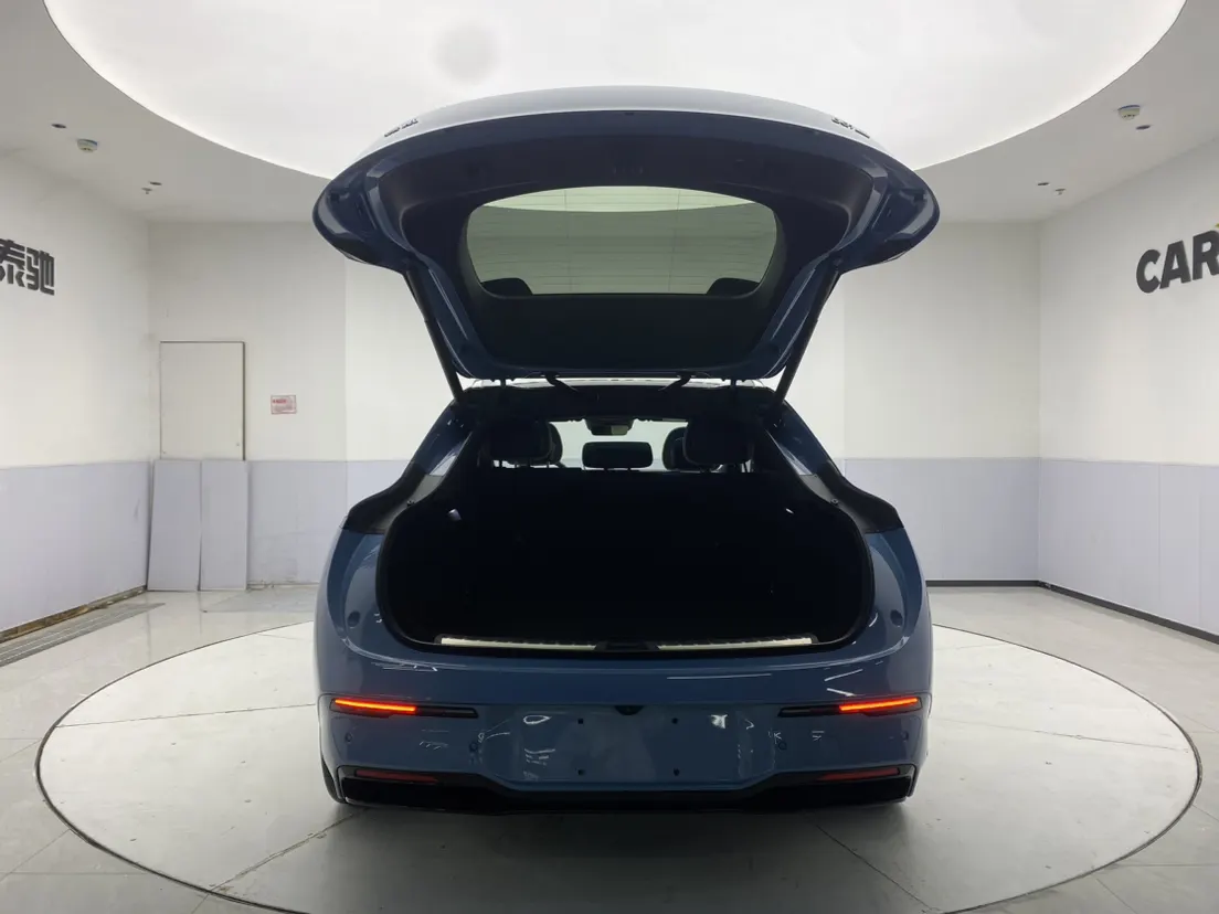 Zeekr 007, 2025 29