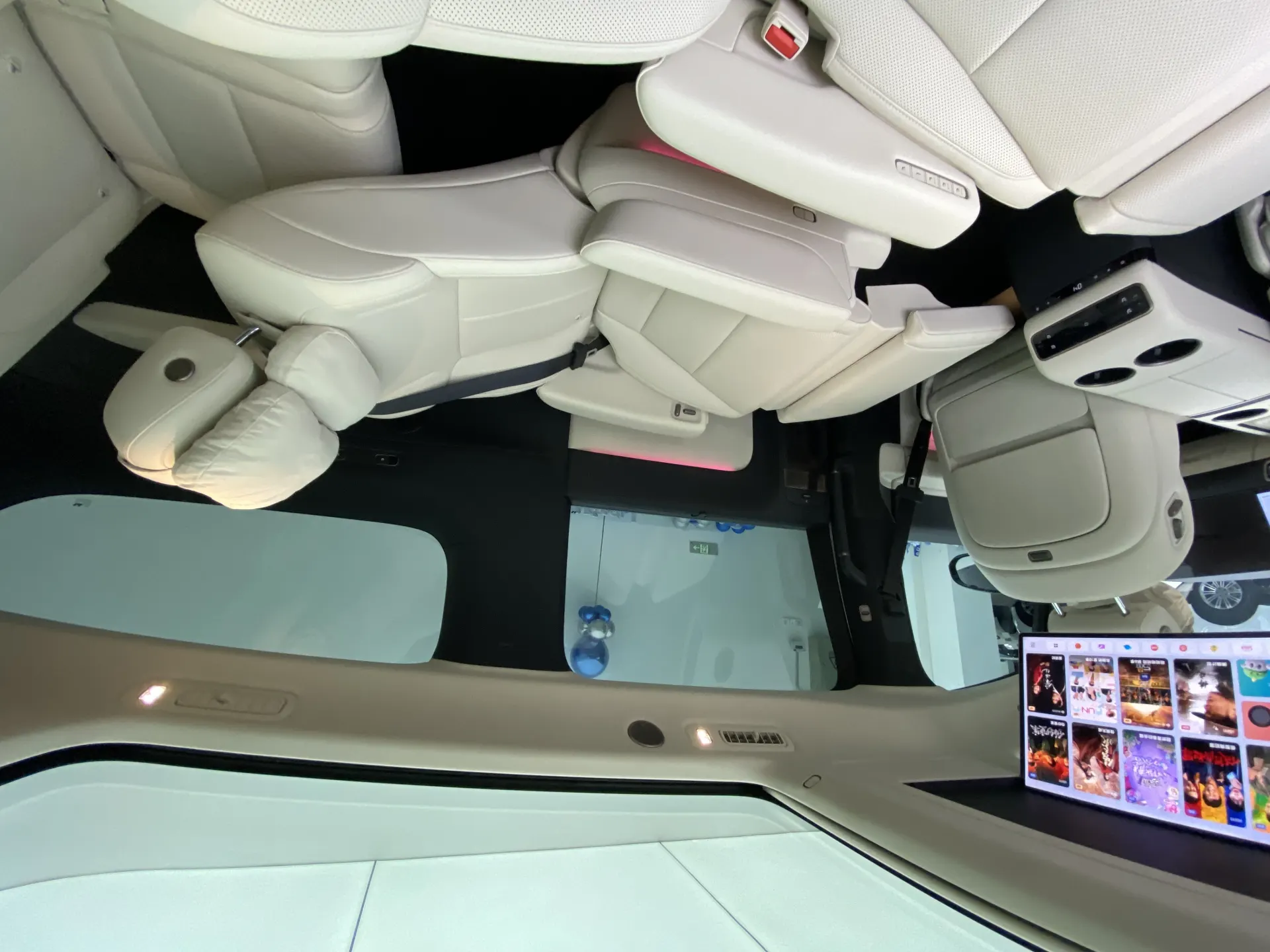 Li Auto MEGA, 2025 34