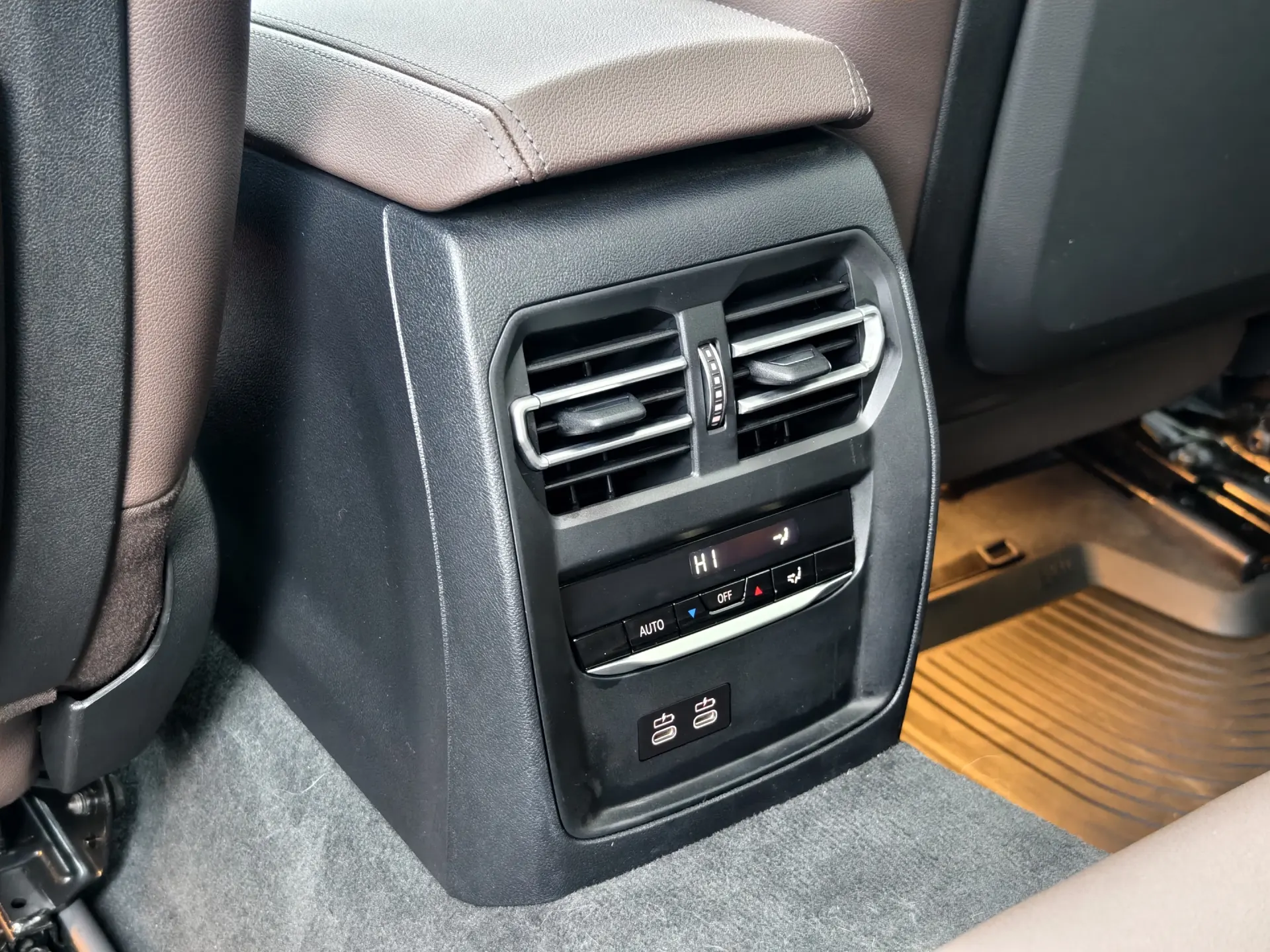 BMW 325i, 2020 16