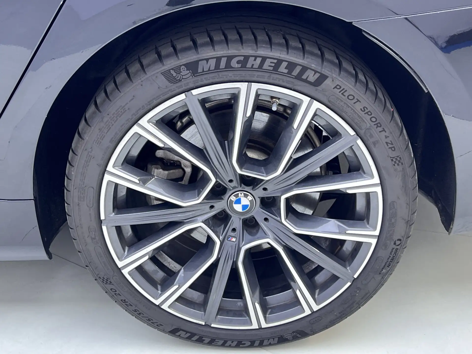 BMW 740Li, 2021 11