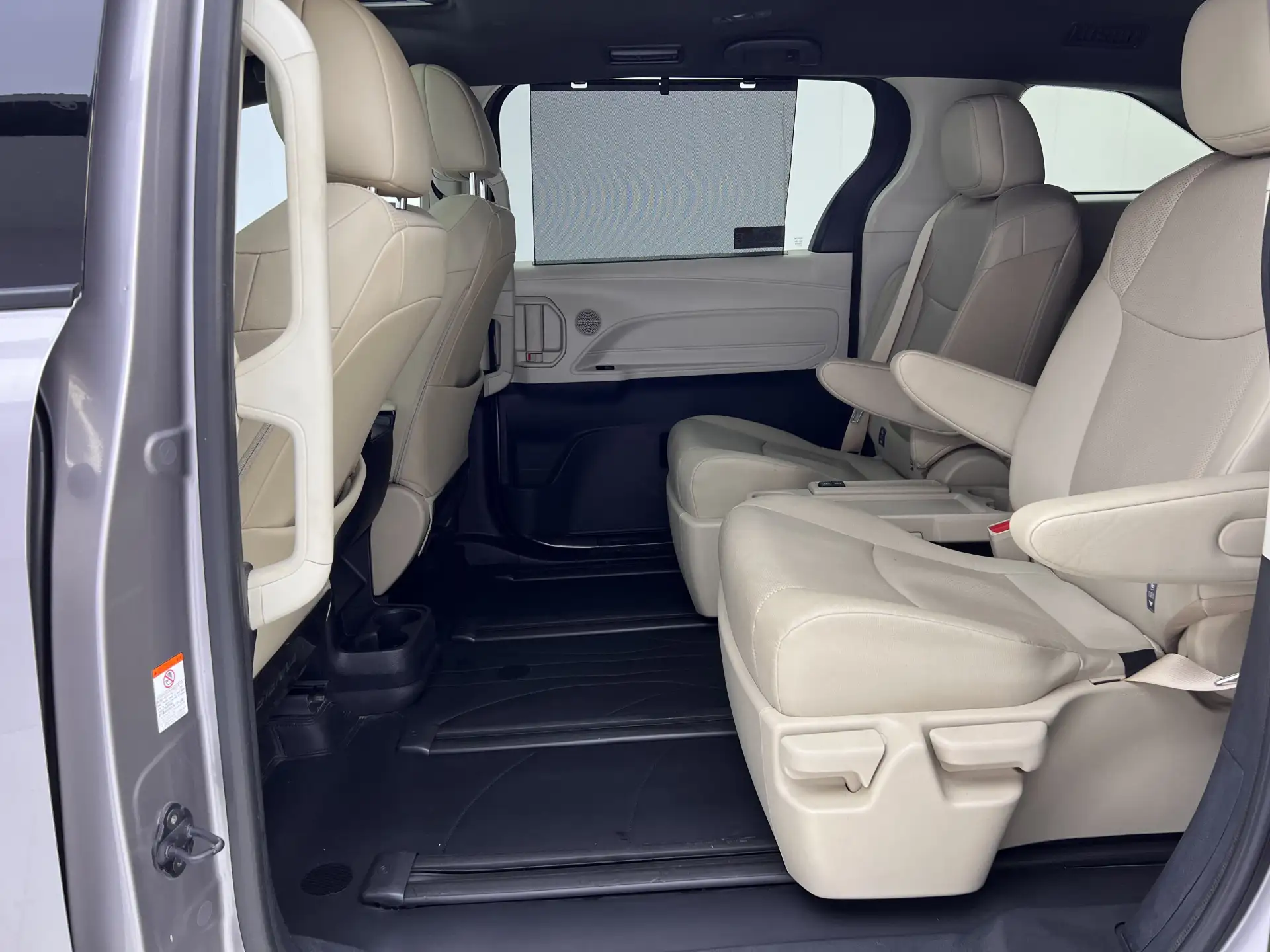 Toyota Granvia, 2024 20