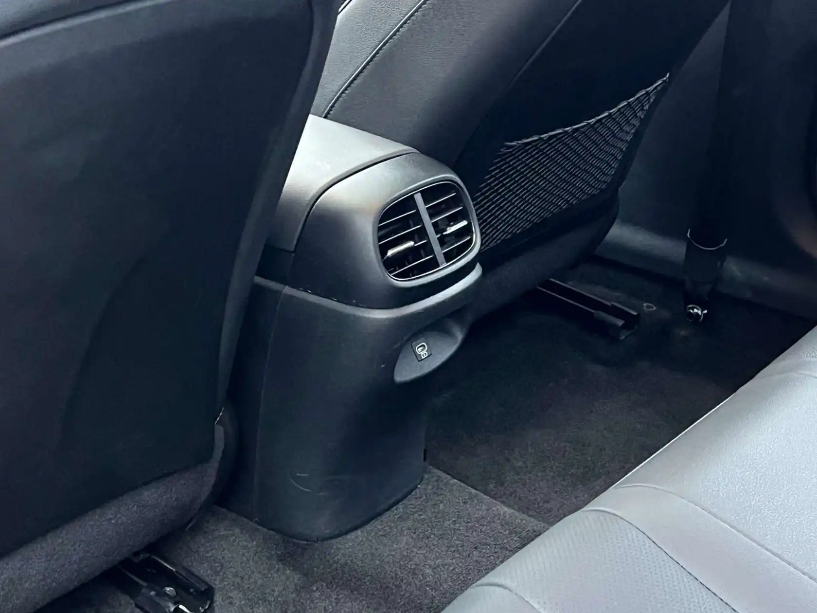 Hyundai Elantra, 2024 12