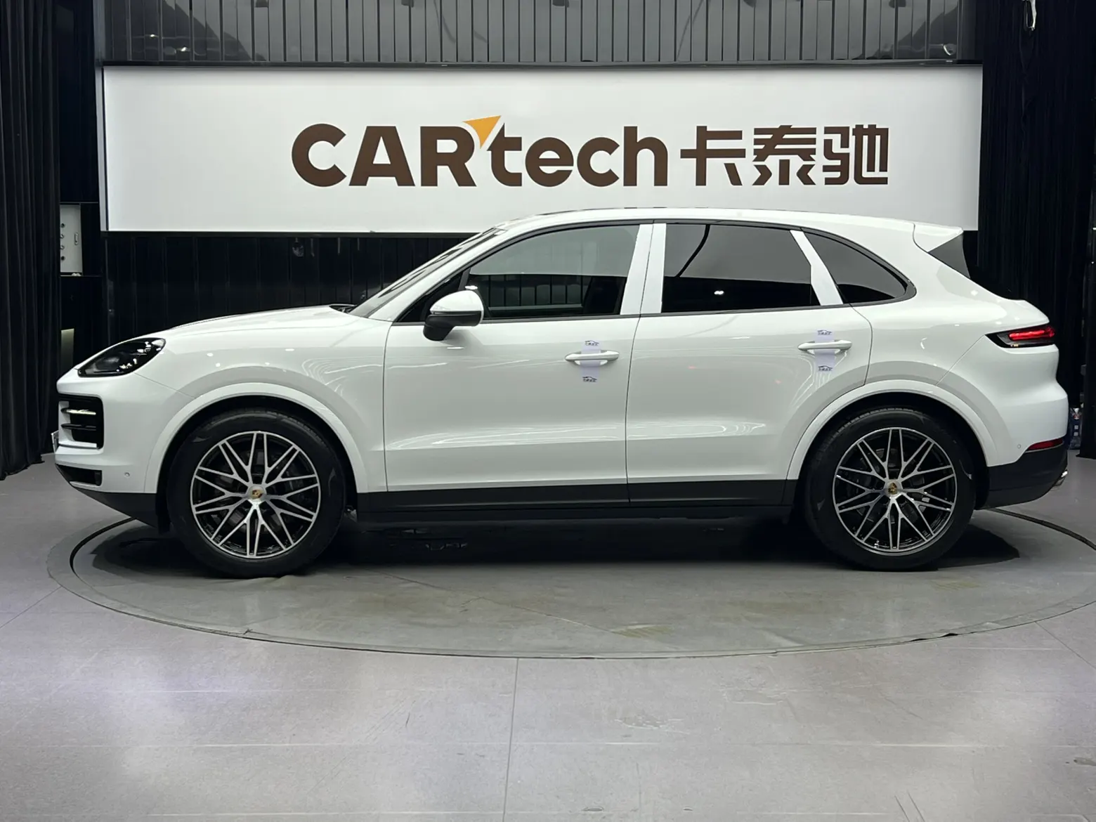 Porsche Cayenne, 2024 8