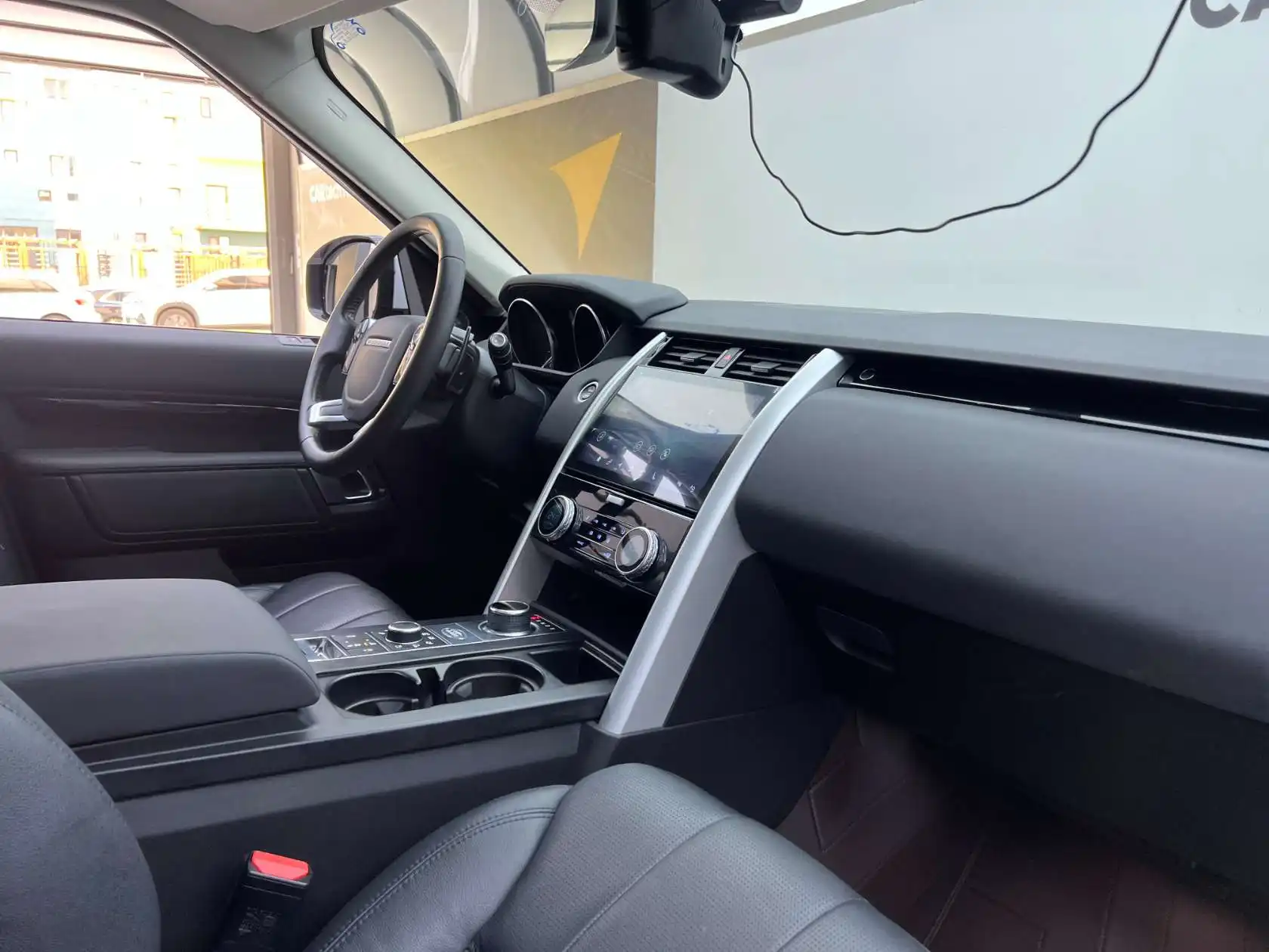 Land Rover Discovery, 2019 19