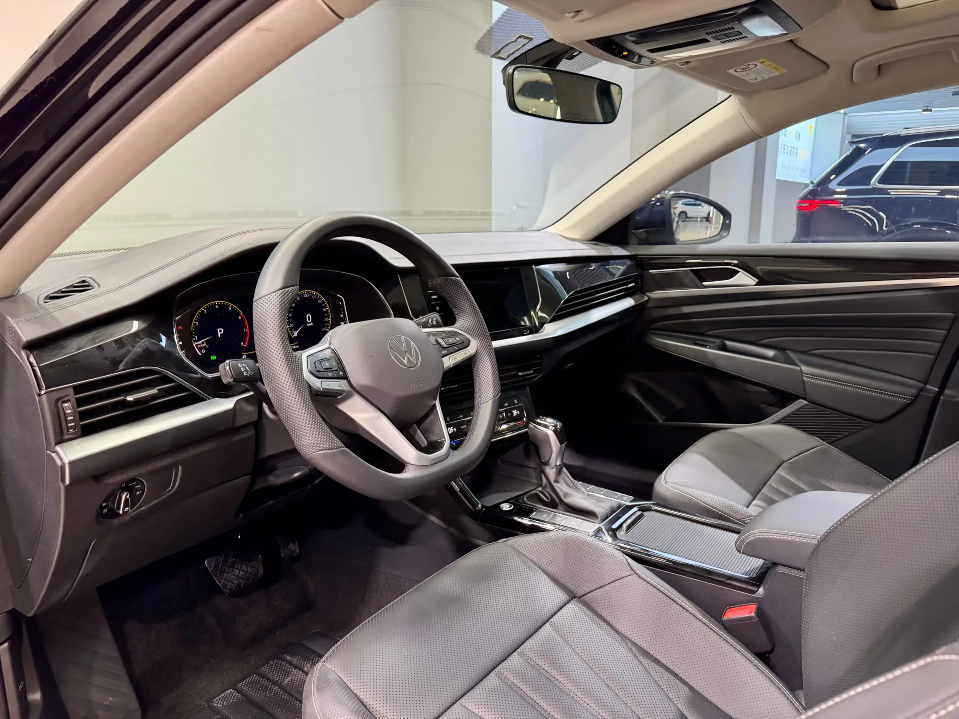 Volkswagen Passat, 2025 13
