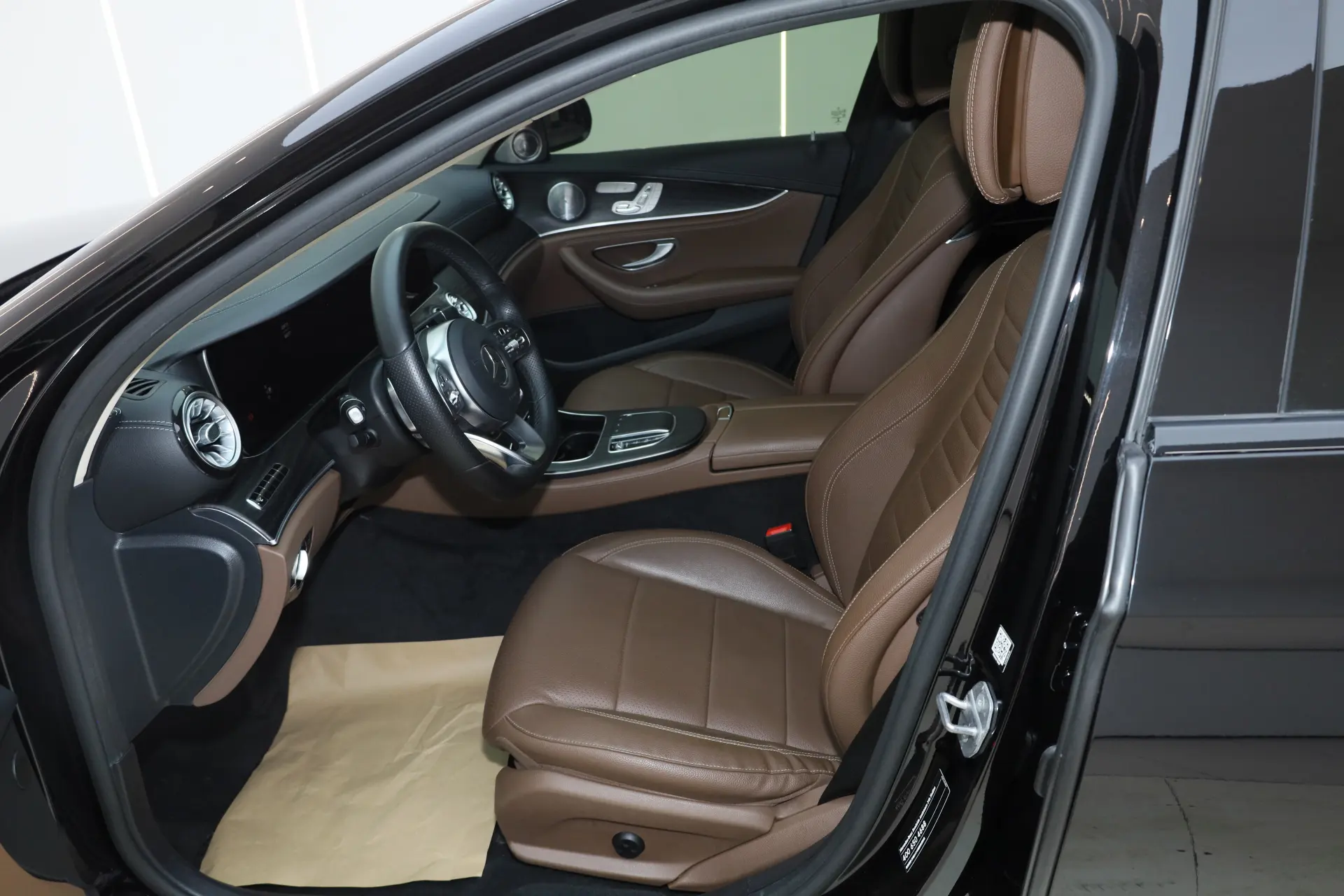 Mercedes-Benz E 300 L, 2020 18