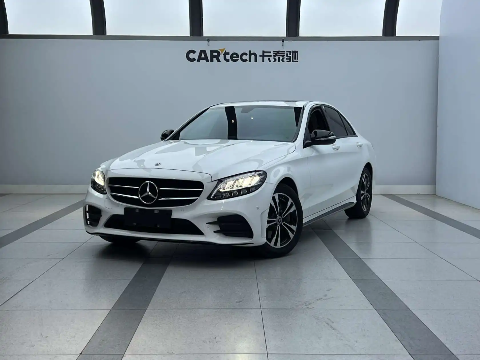 Mercedes-Benz C 260