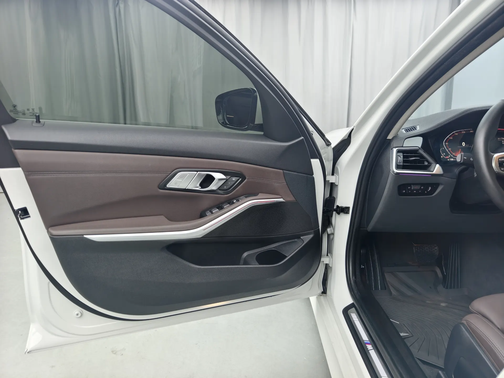 BMW 325i, 2020 10