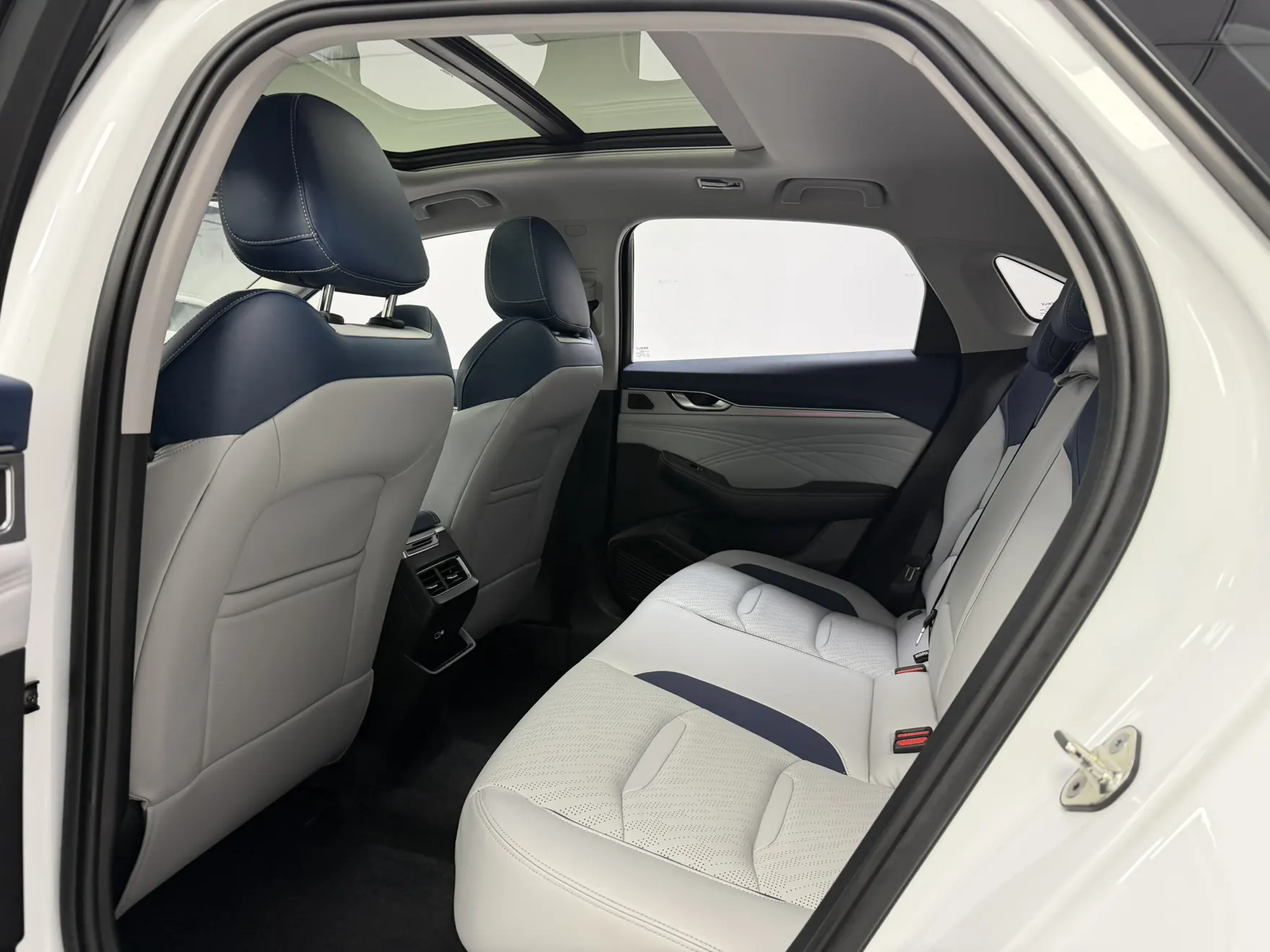 Geely Preface, 2021 все фото