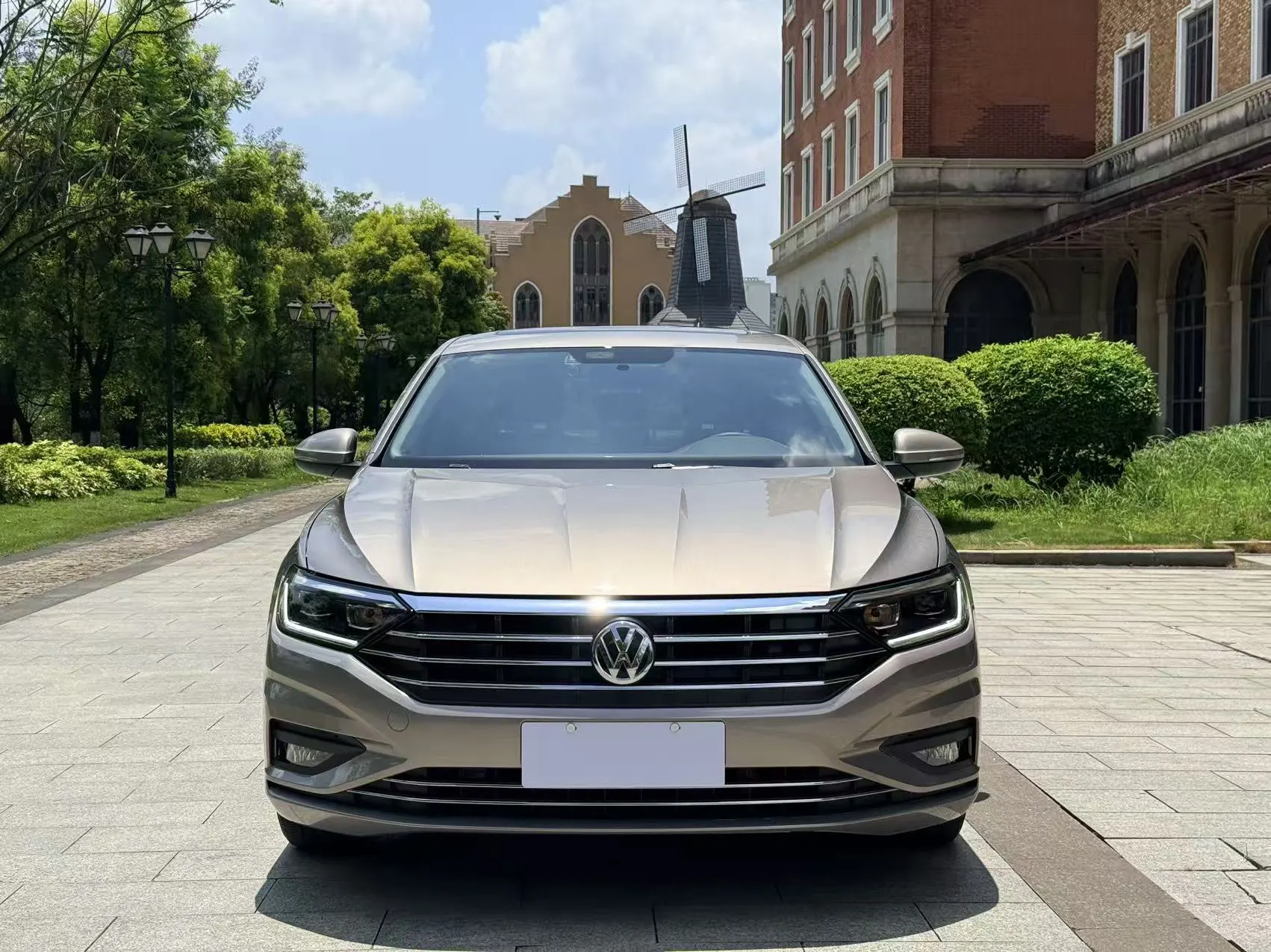 Volkswagen Sagitar, 2020 3