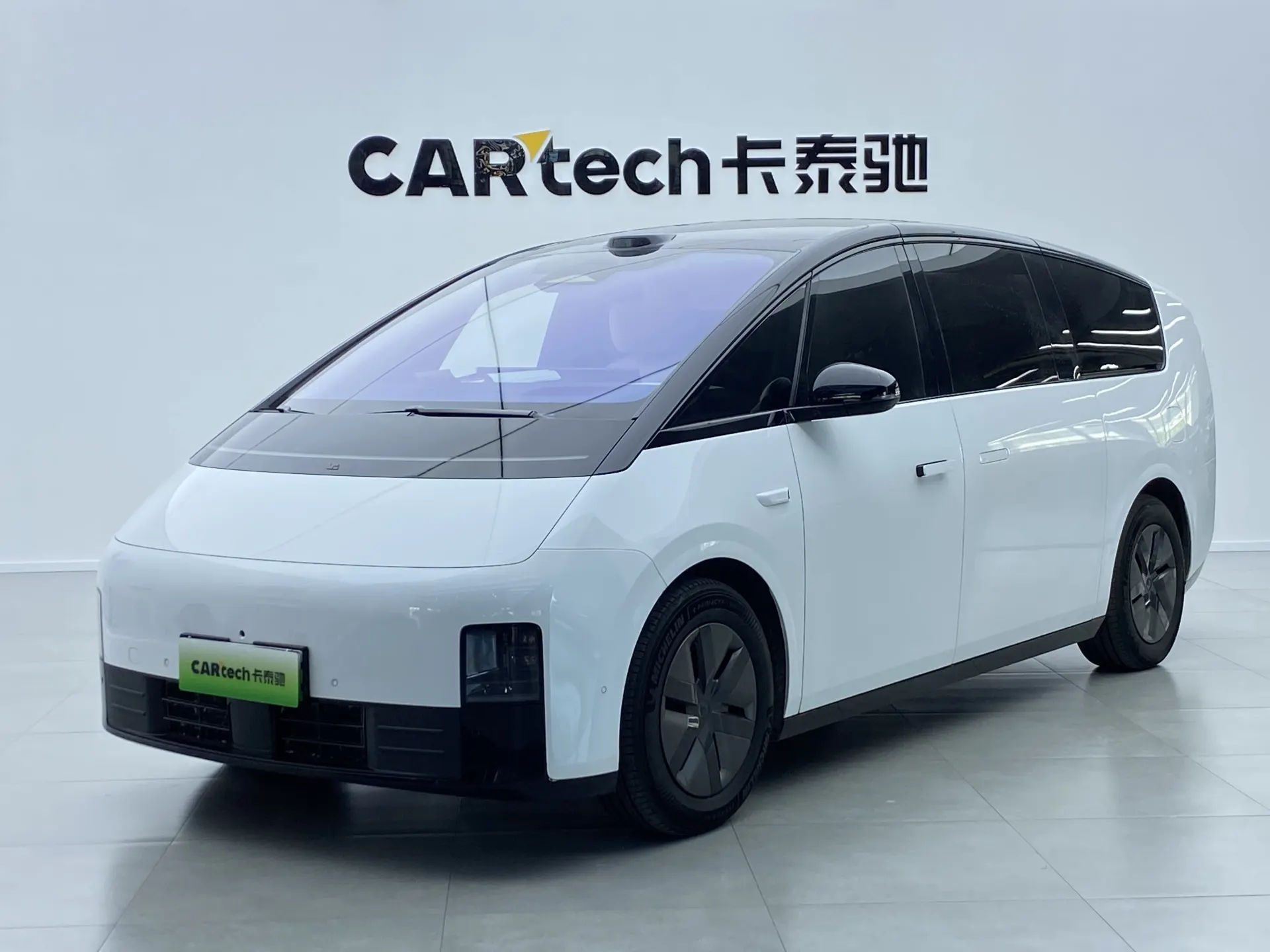 Li Auto MEGA, 2025 13