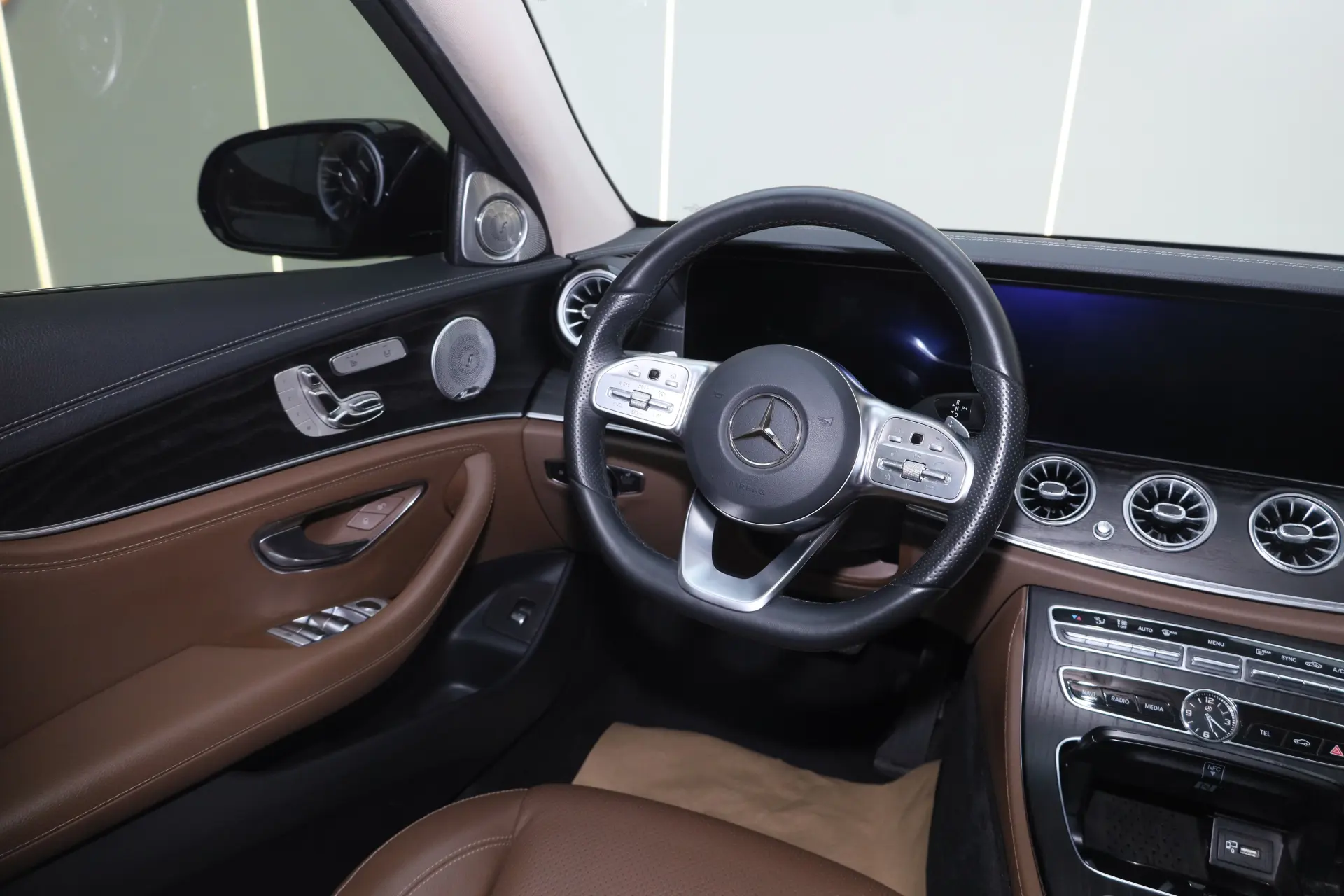Mercedes-Benz E 300 L, 2020 15