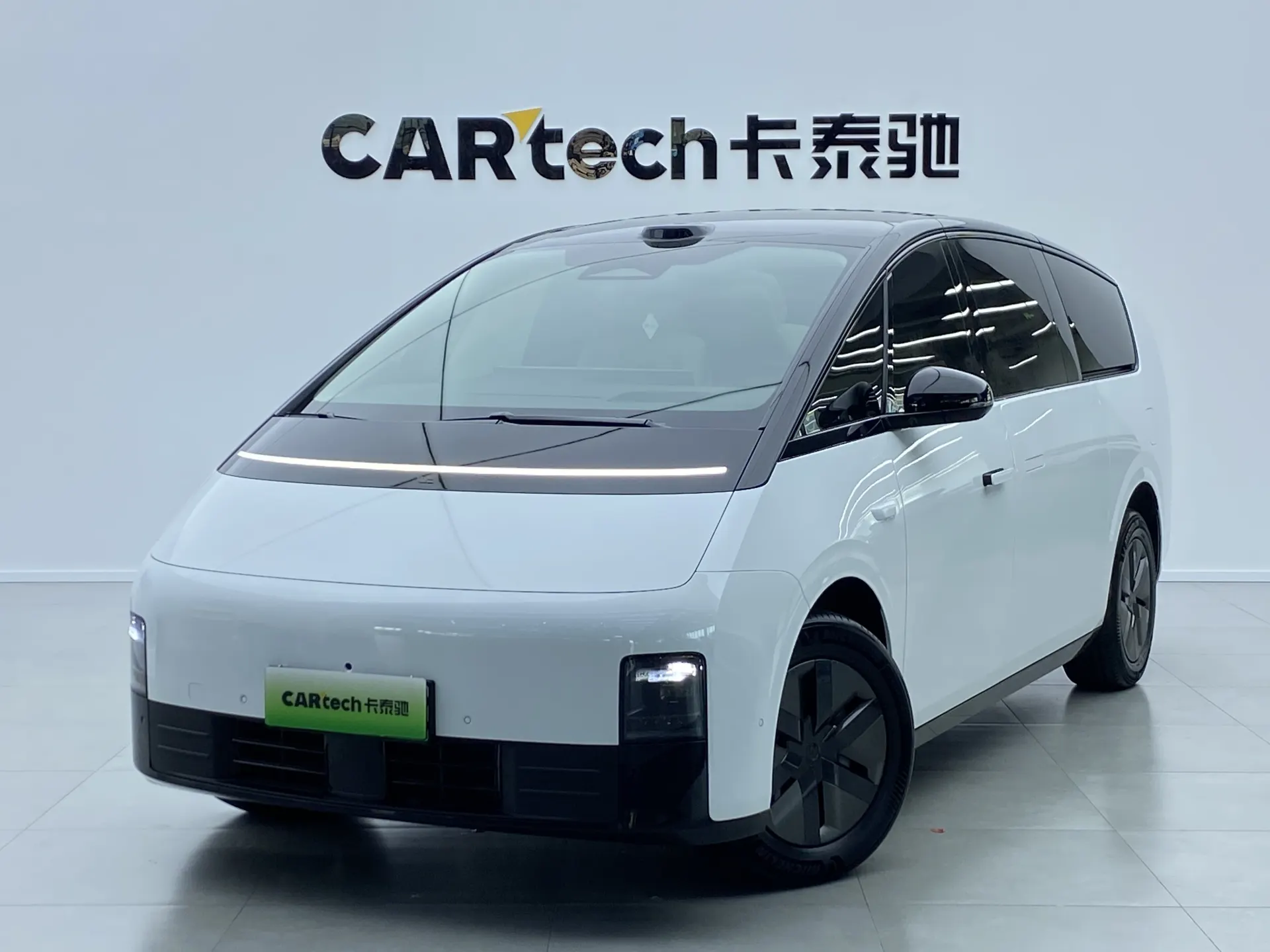 Li Auto MEGA, 2025 1