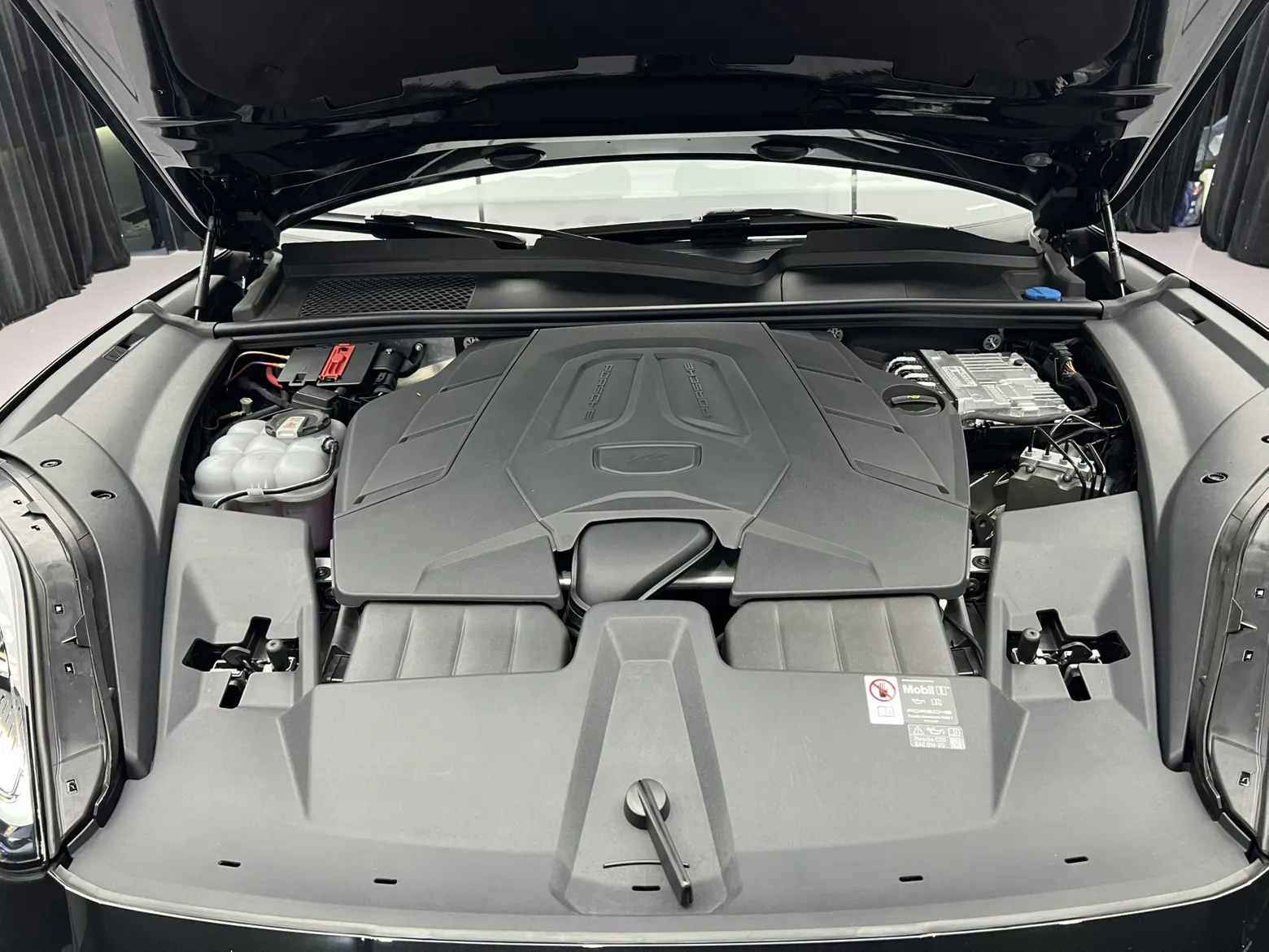 Porsche Cayenne, 2025 10