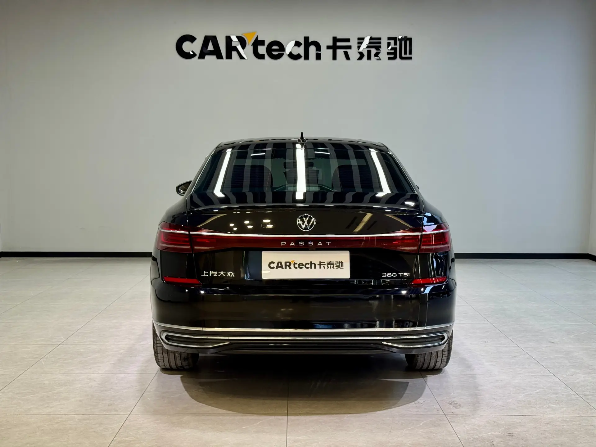 Volkswagen Passat, 2025 все фото