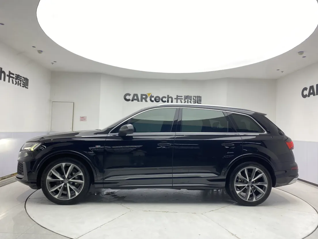 Audi Q7 55 TFSI, 2020 8