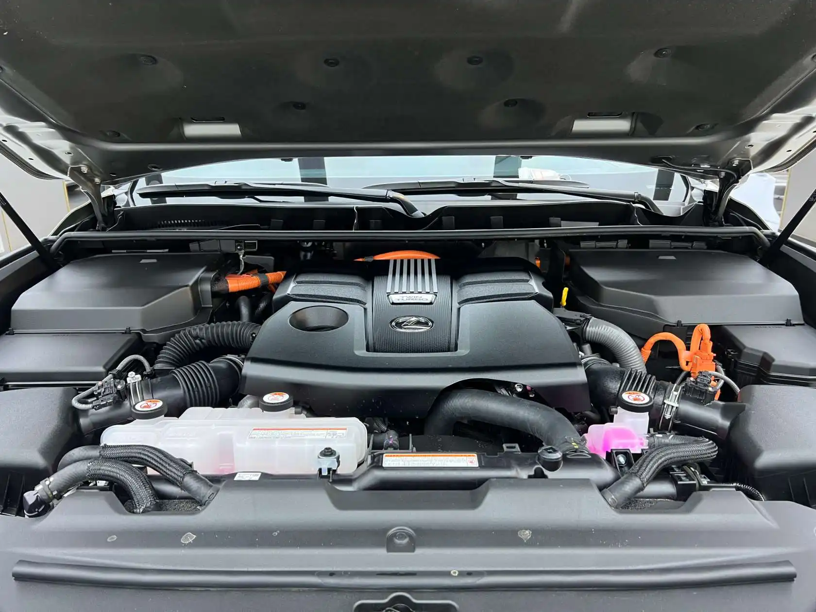 Lexus LX 600, 2026 28