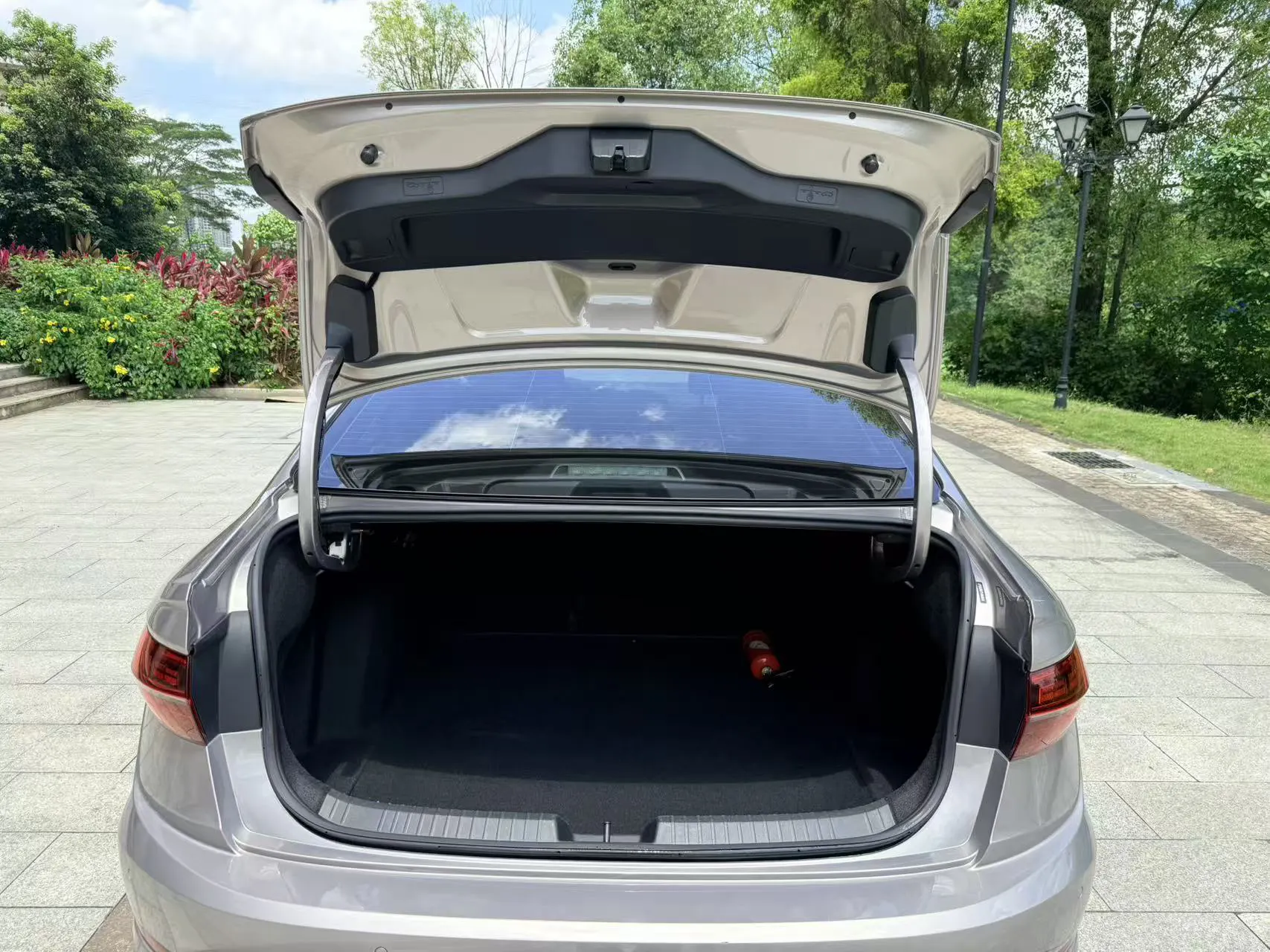 Volkswagen Sagitar, 2020 10