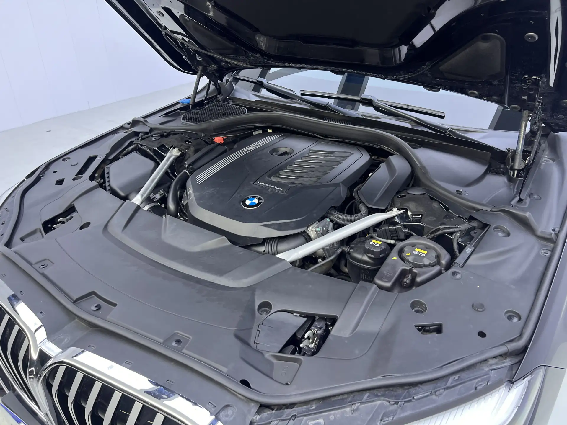 BMW 740Li, 2021 12