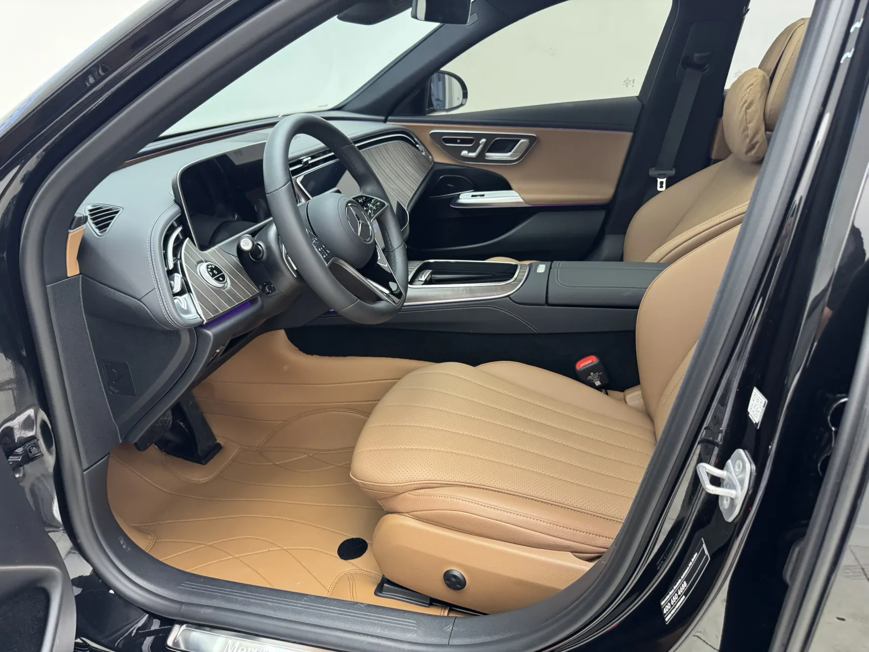 Mercedes-Benz E 300 L, 2025 14