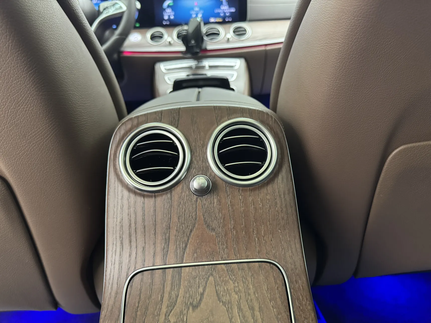 Mercedes-Benz E 260 L, 2021 17